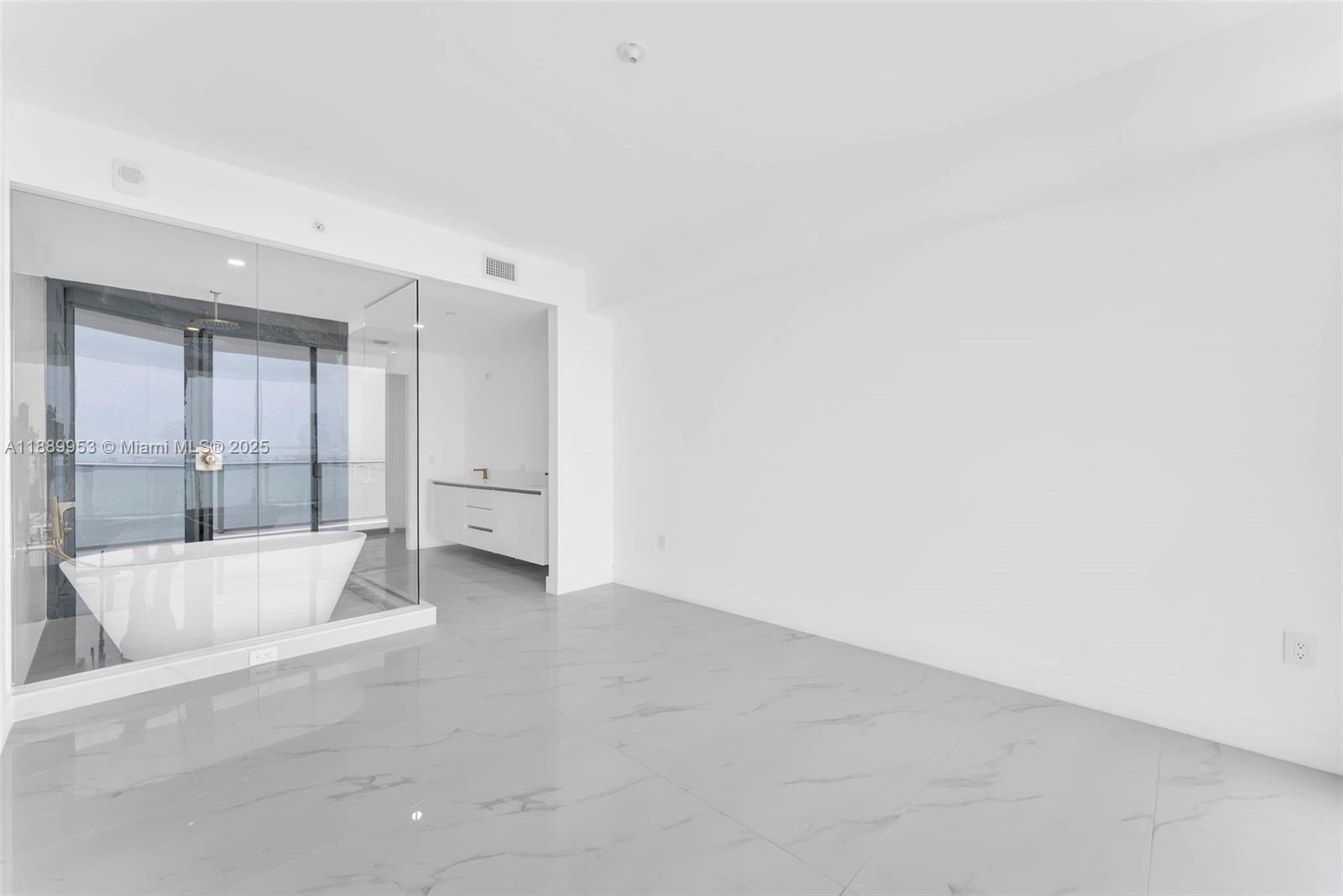 ARIA RESERVE SOUTH - Residential Lease