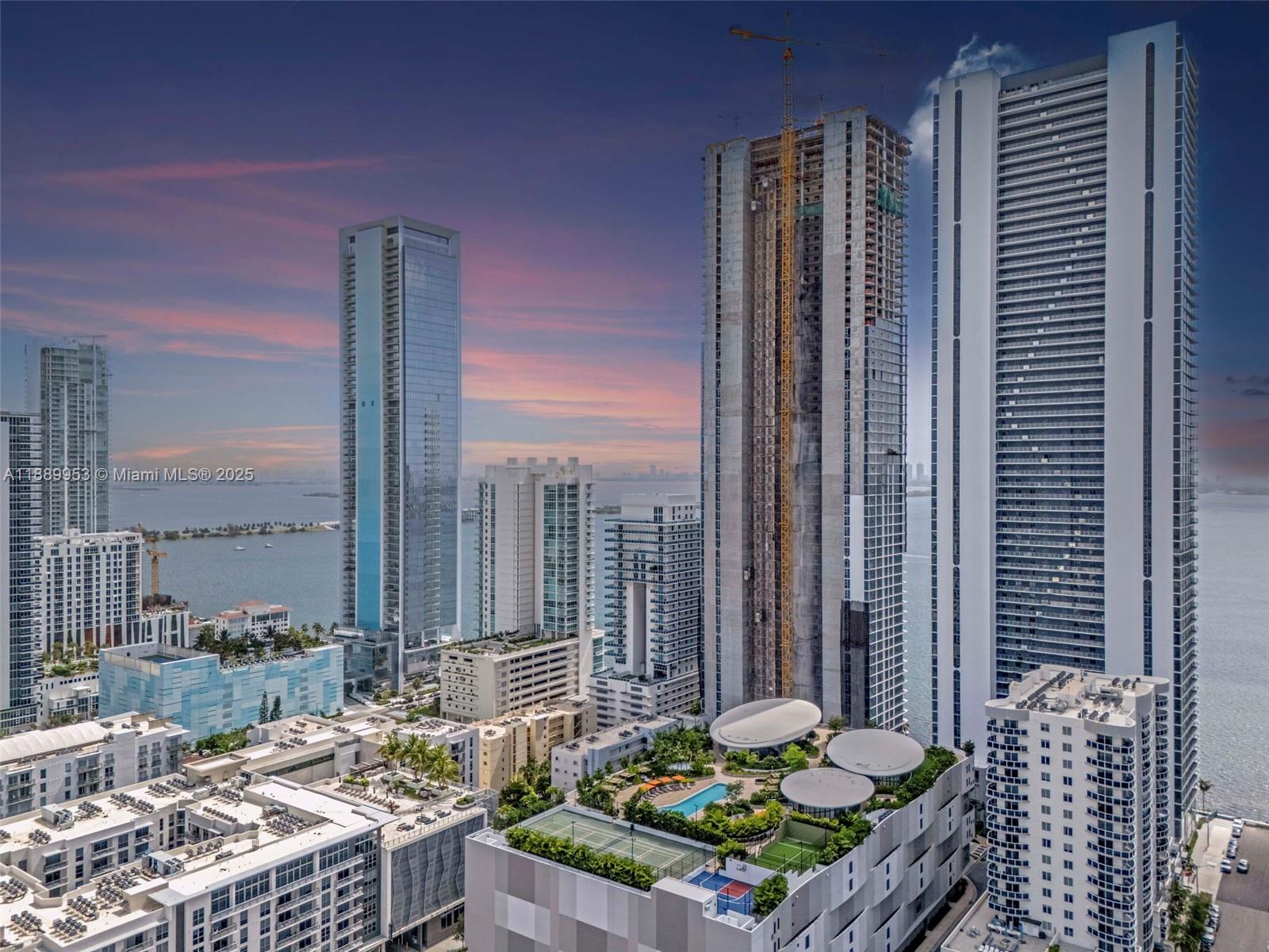 ARIA RESERVE SOUTH - Residential Lease
