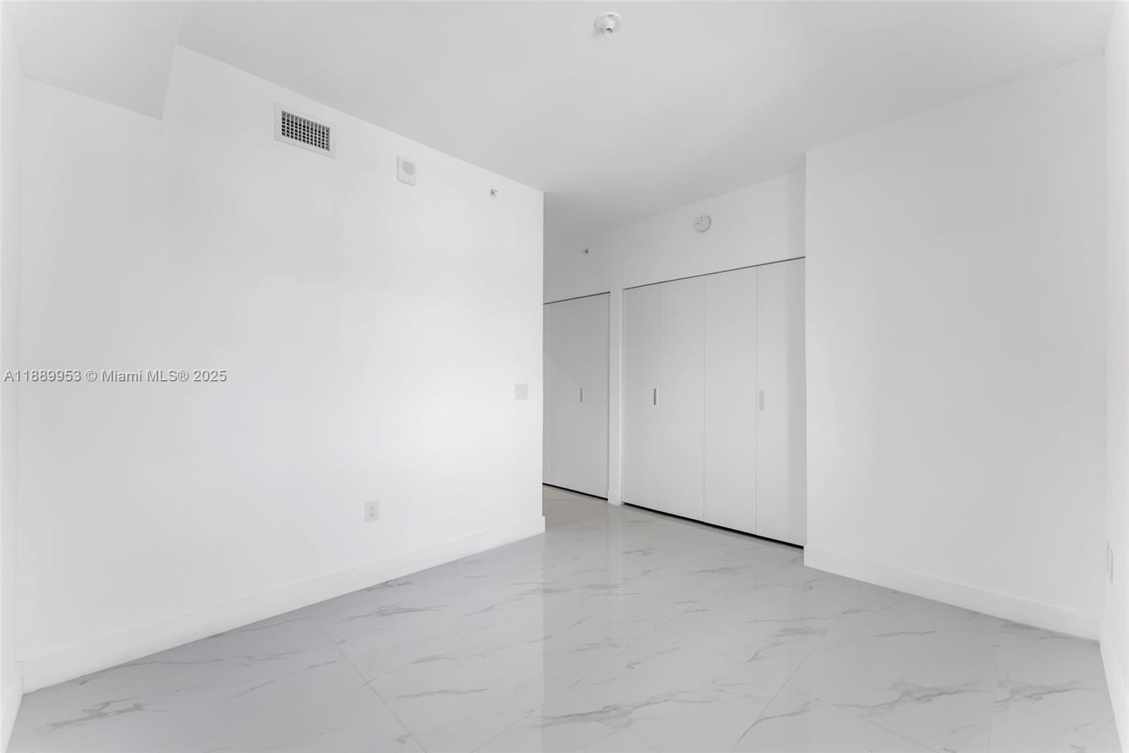 ARIA RESERVE SOUTH - Residential Lease