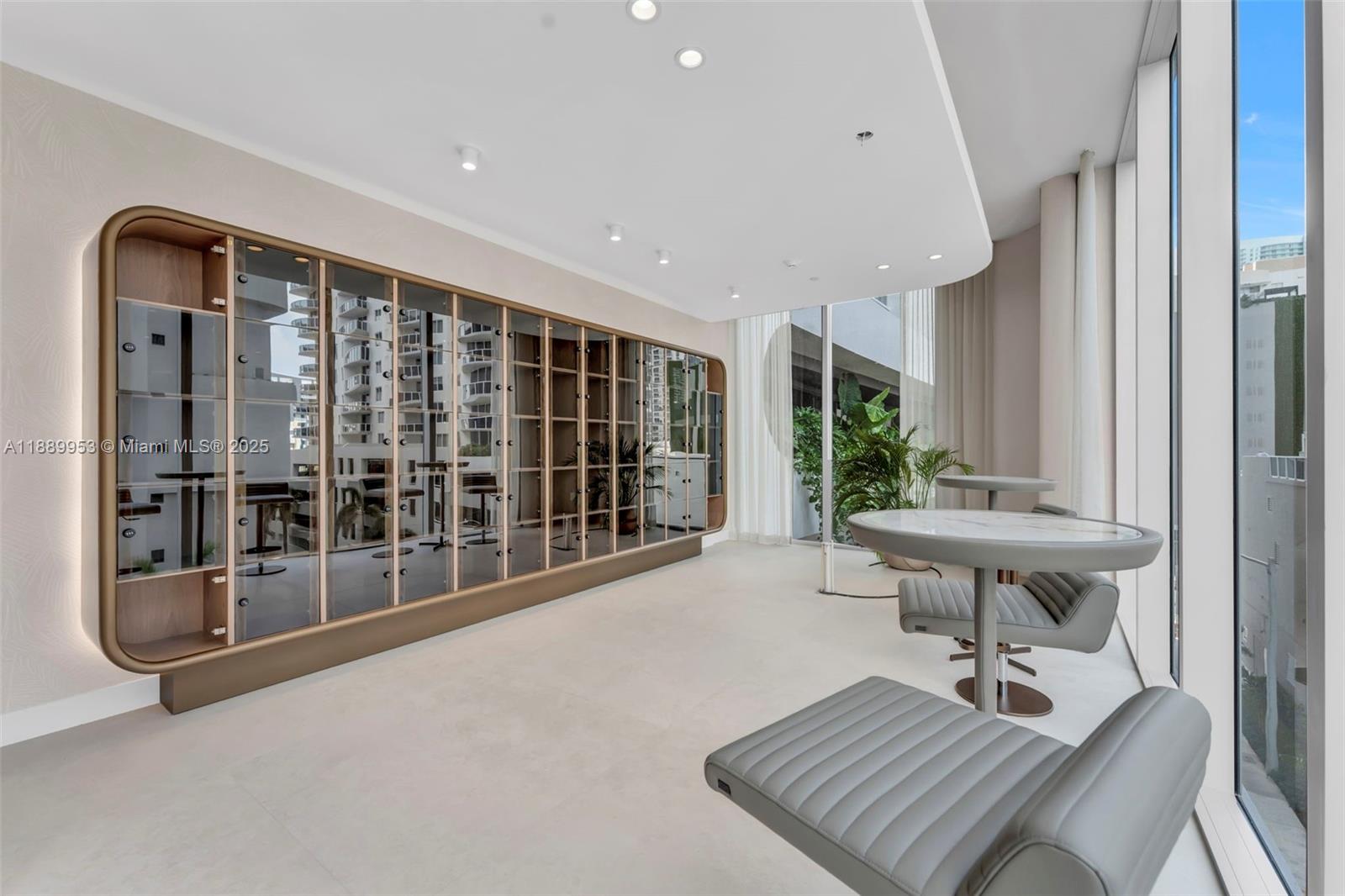 ARIA RESERVE SOUTH - Residential Lease