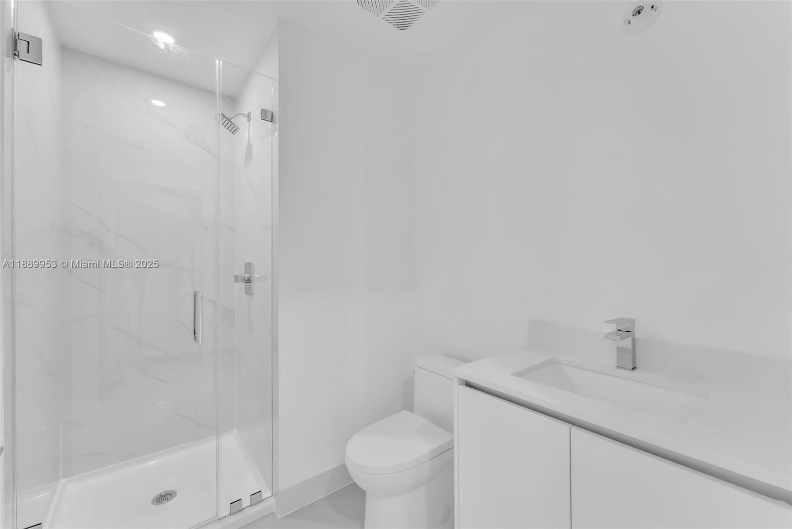 ARIA RESERVE SOUTH - Residential Lease