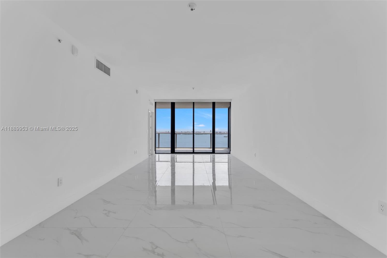 ARIA RESERVE SOUTH - Residential Lease