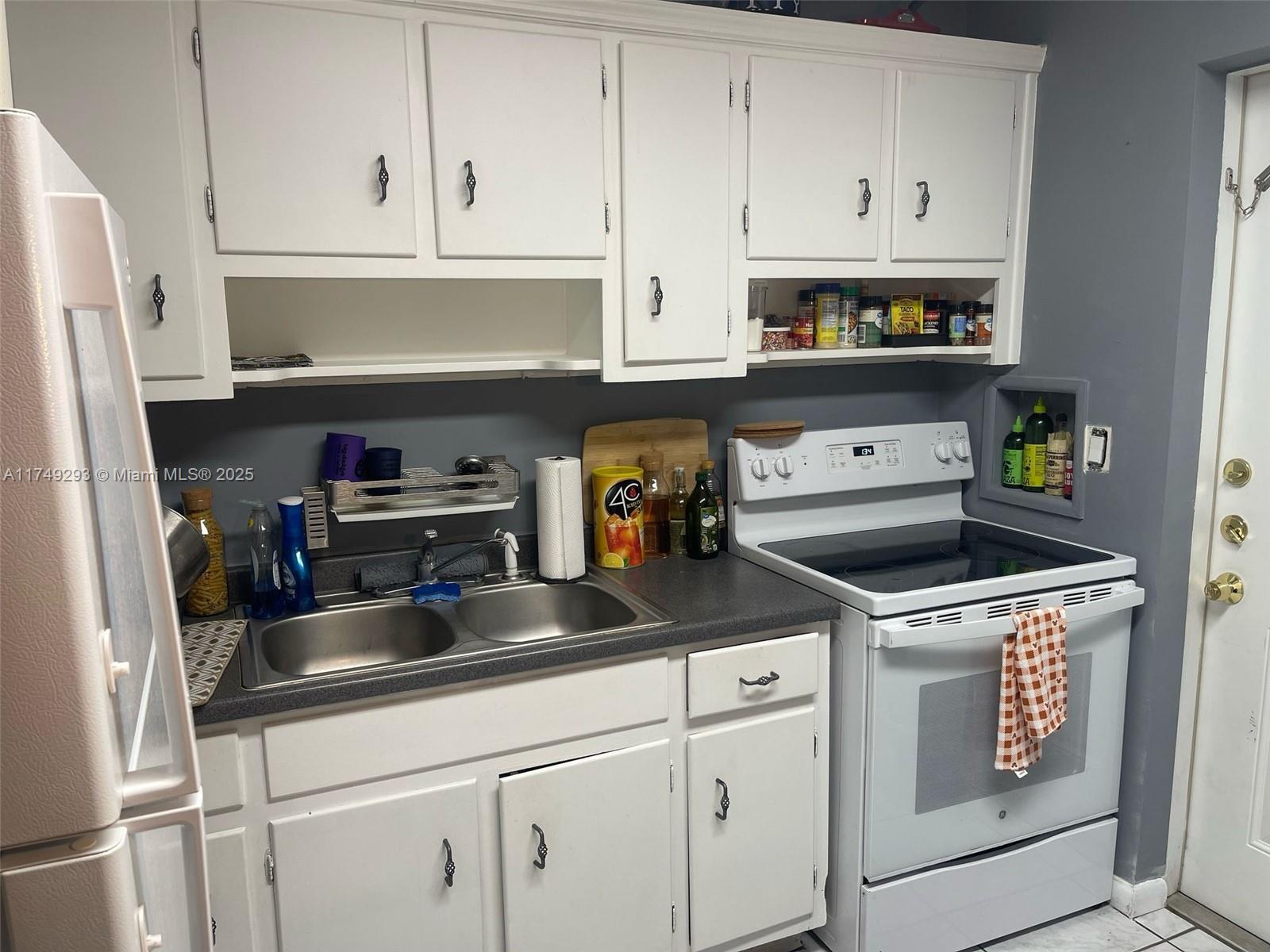 BARTON HOUSE CONDO - Residential