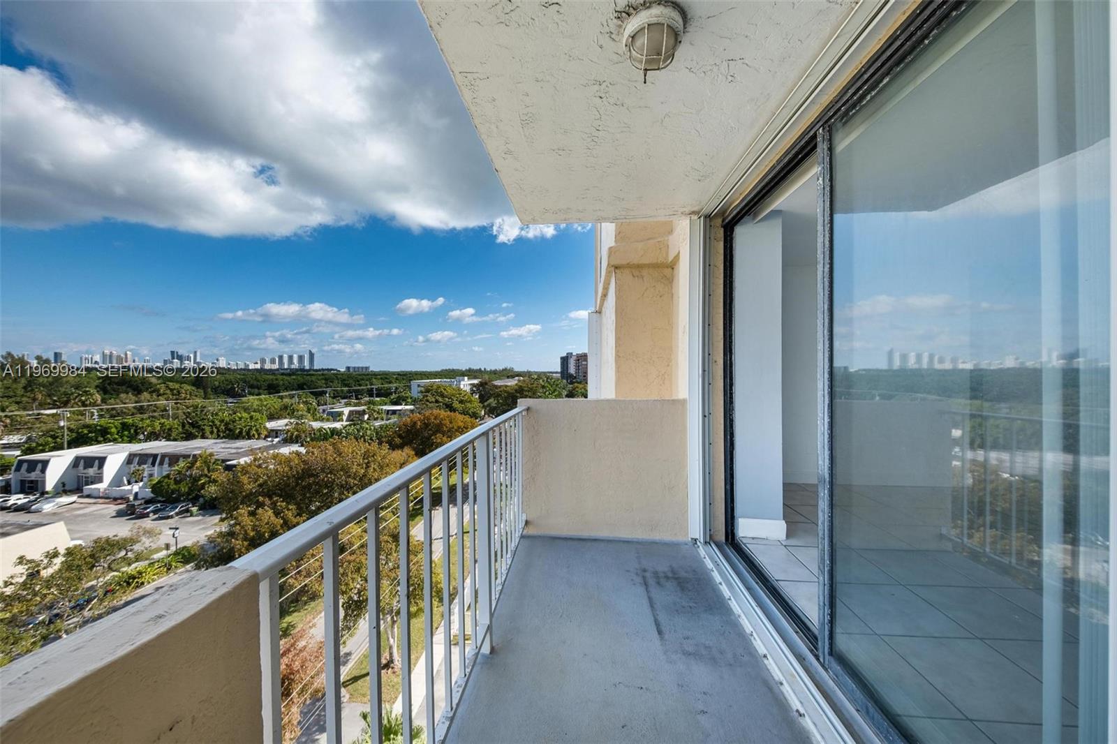 VECINO DEL MAR CONDO - Residential