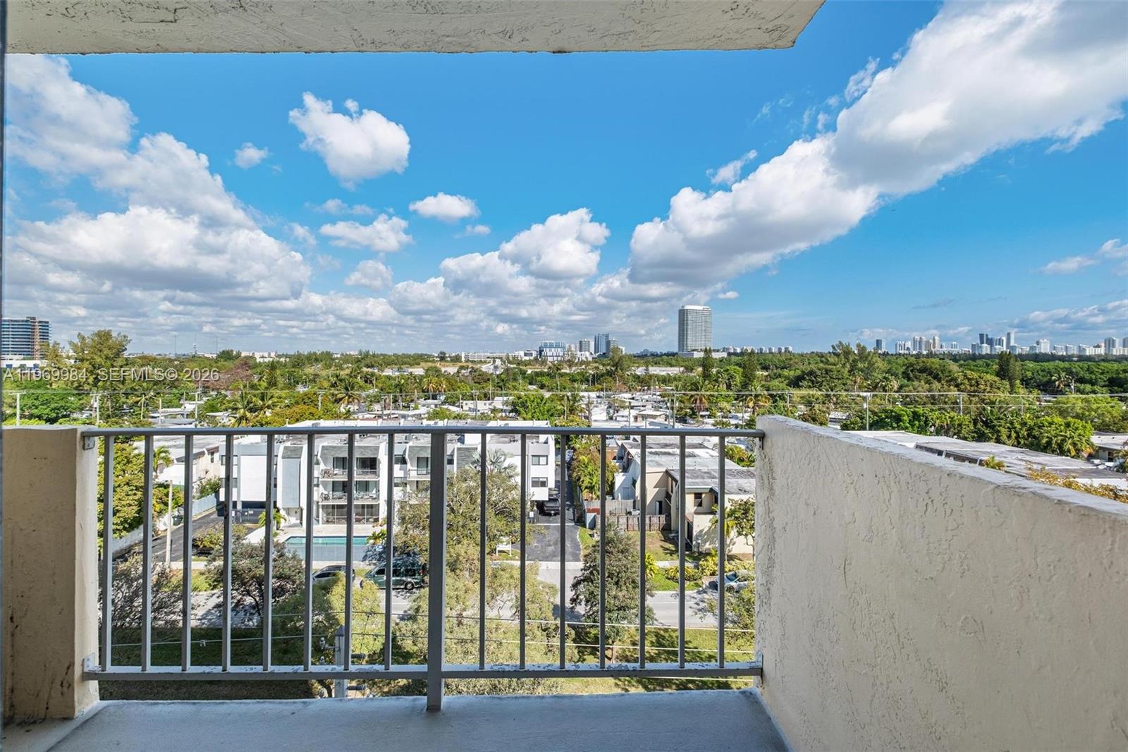 VECINO DEL MAR CONDO - Residential