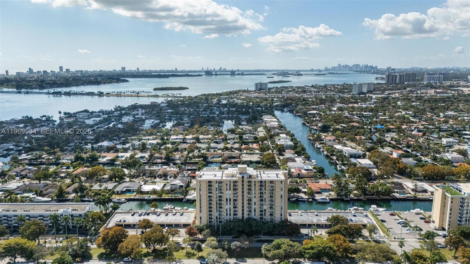 VECINO DEL MAR CONDO - Residential