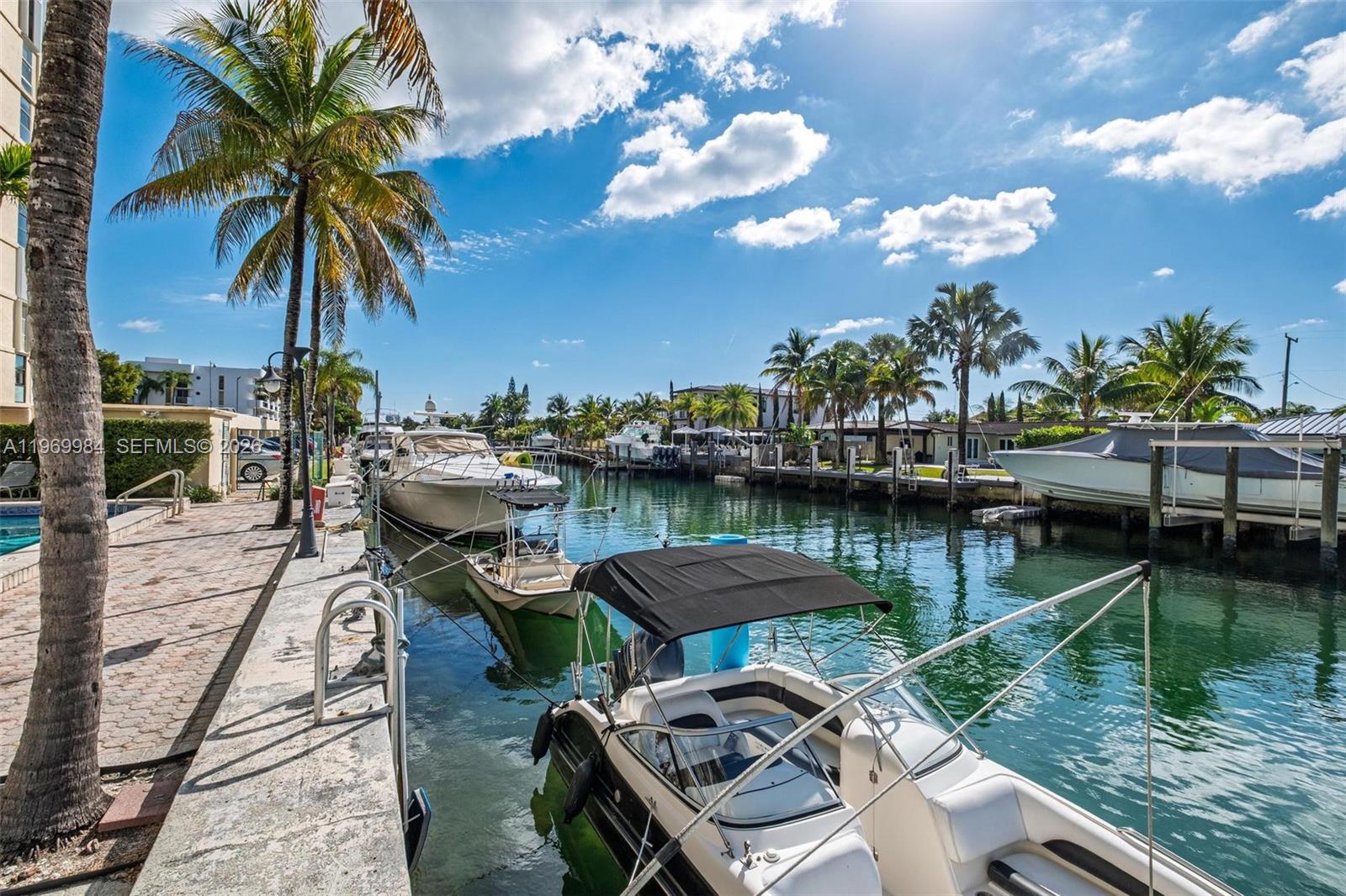 VECINO DEL MAR CONDO - Residential