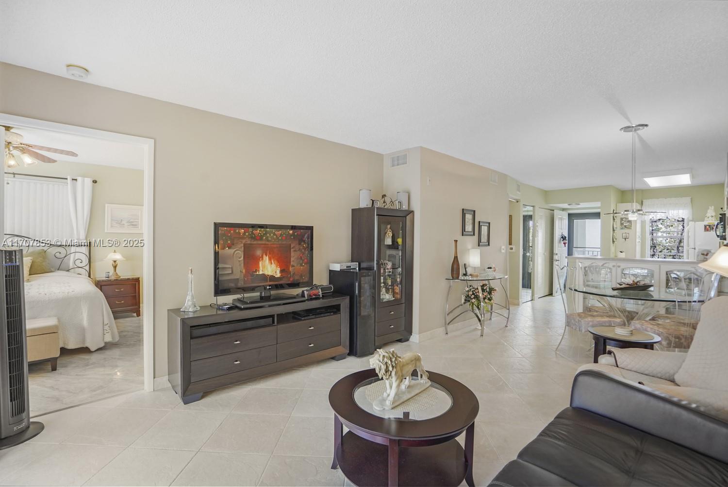 2236 N Cypress Bend Dr 314