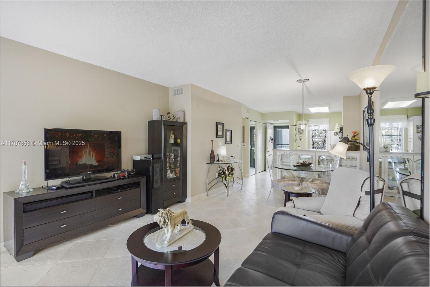 2236 N Cypress Bend Dr 314
