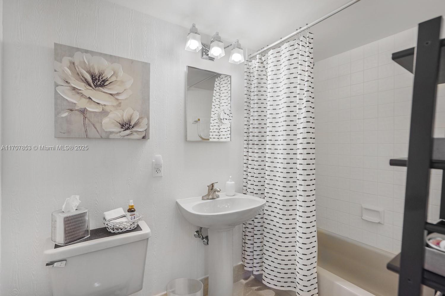CYPRESS BEND CONDOMINIUM - Residential