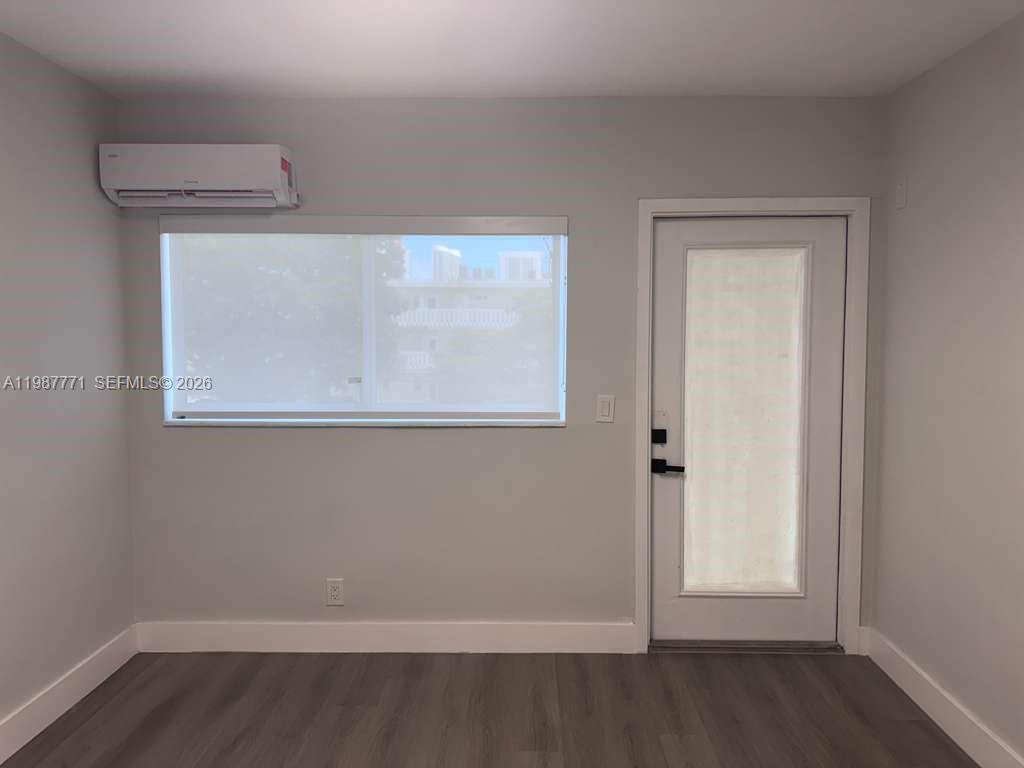 ENVOY APARTMENTS CONDOMIN - Residential Lease