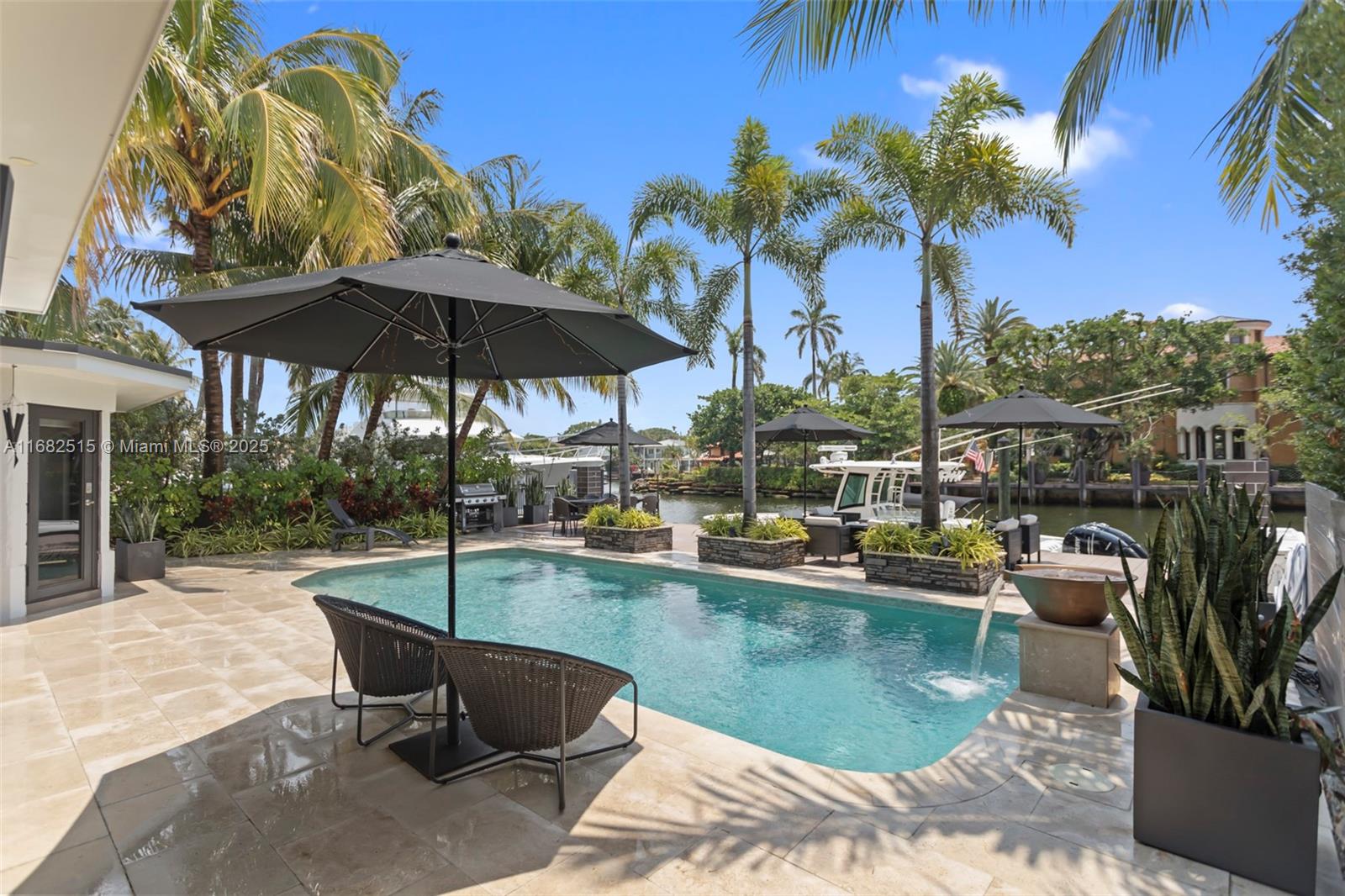 RIO VISTA ISLES - Residential
