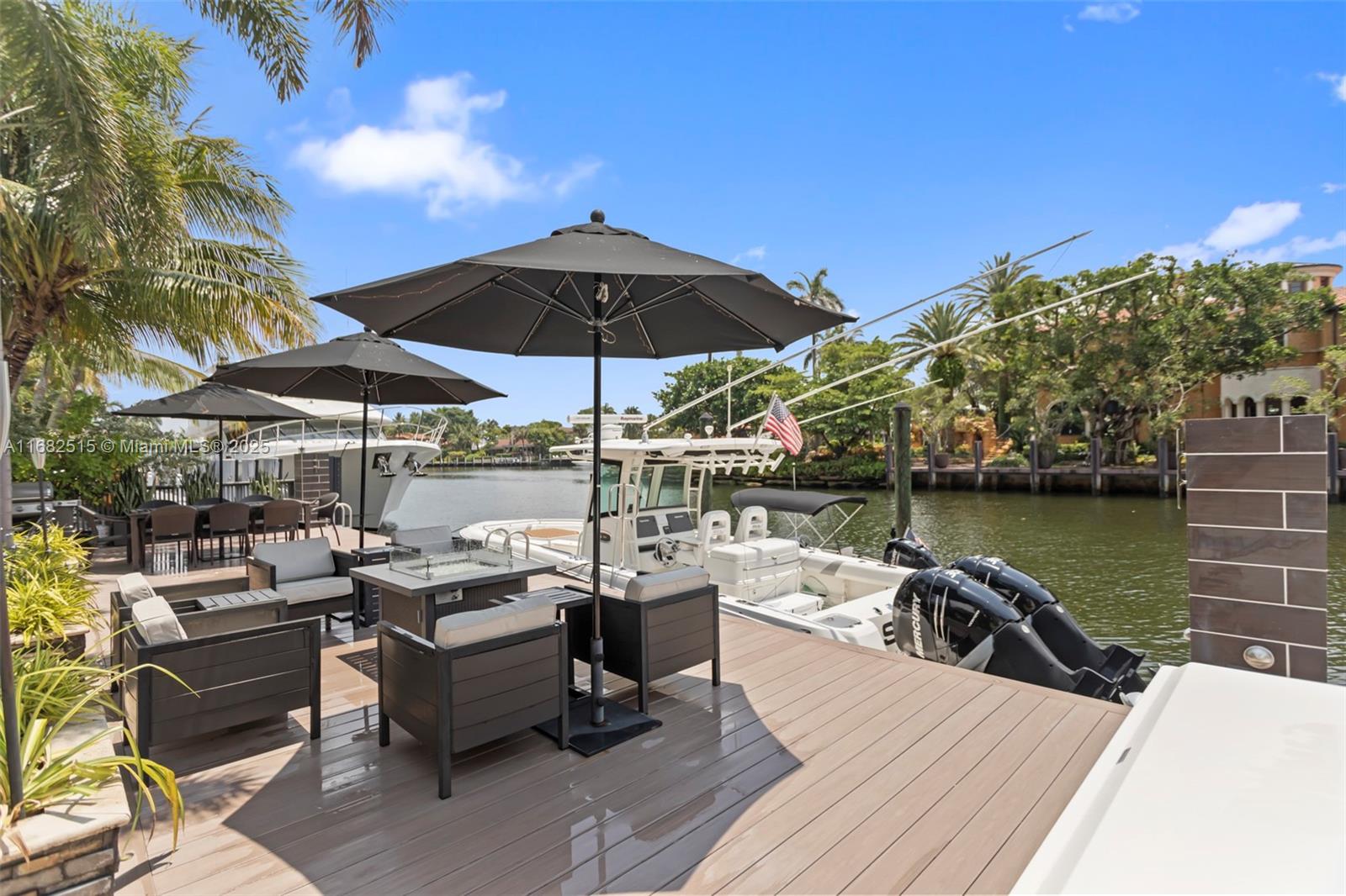 RIO VISTA ISLES - Residential