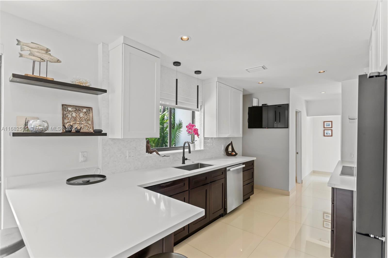 RIO VISTA ISLES - Residential