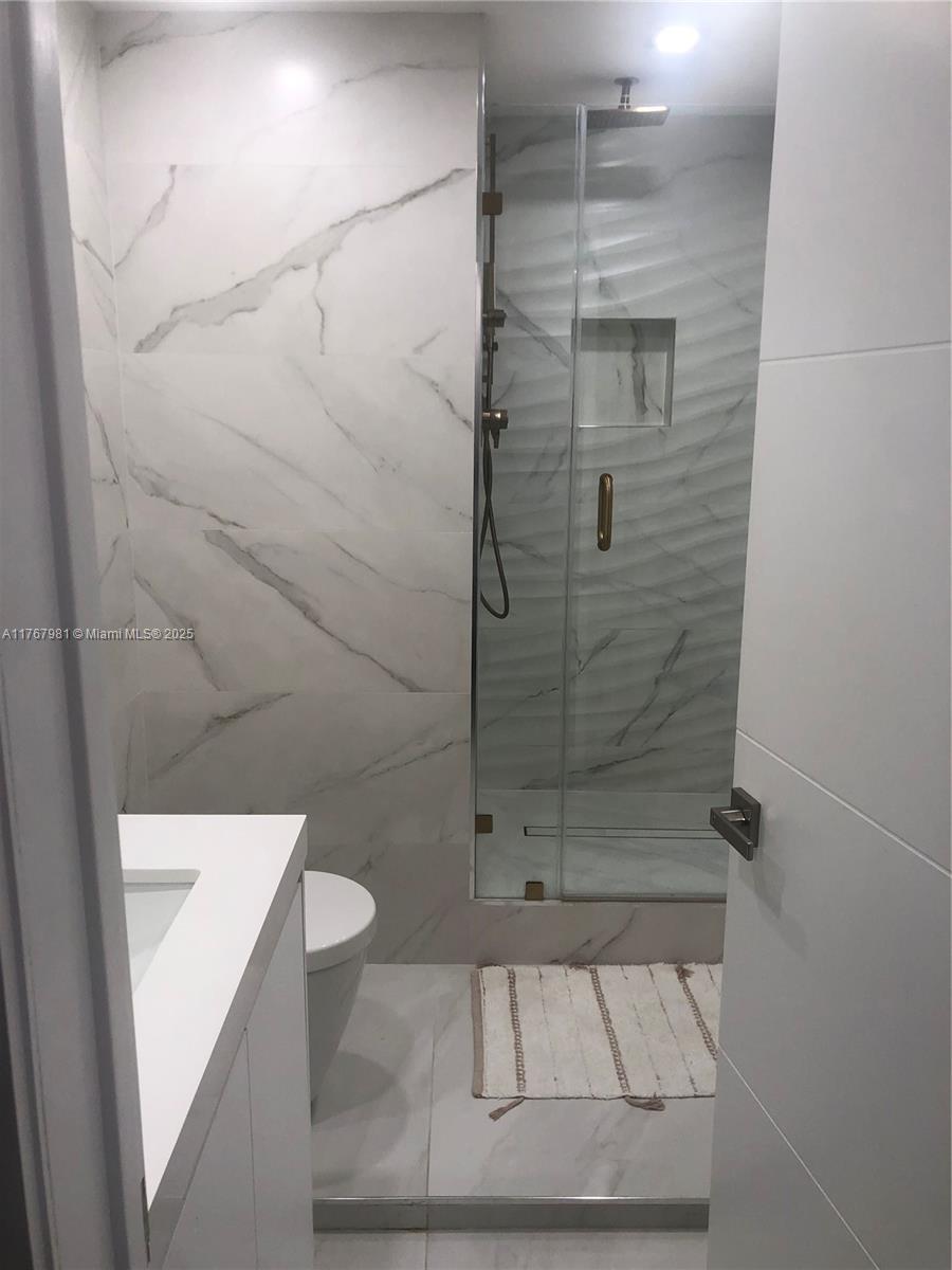 10185 Collins Ave 1510