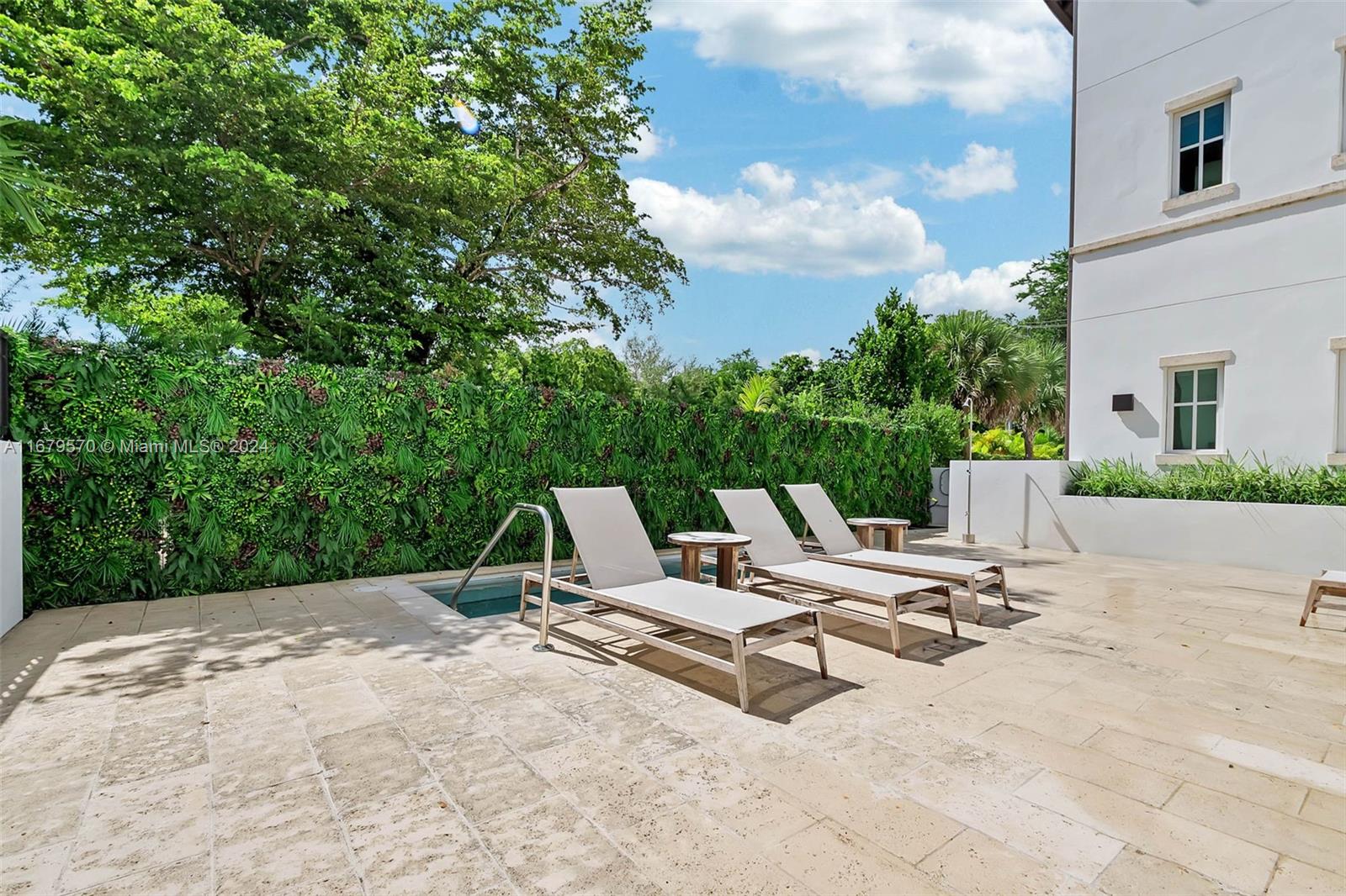 CORAL GABLES COUNTRY CLUB - Residential