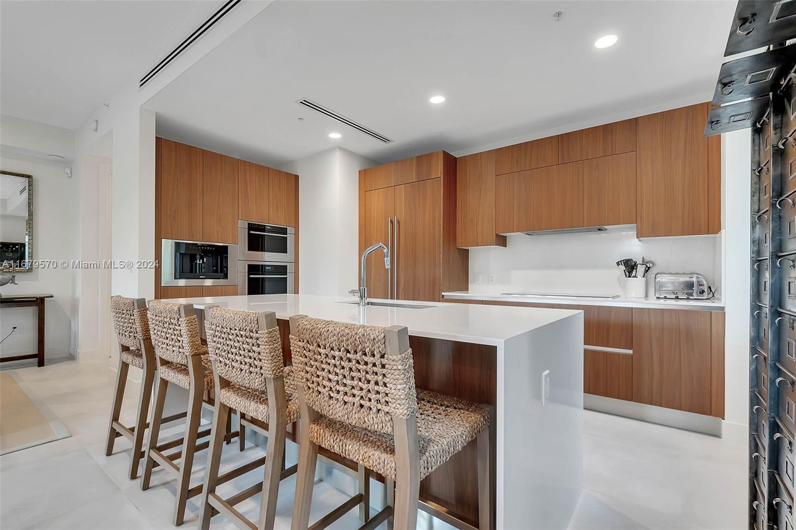 CORAL GABLES COUNTRY CLUB - Residential