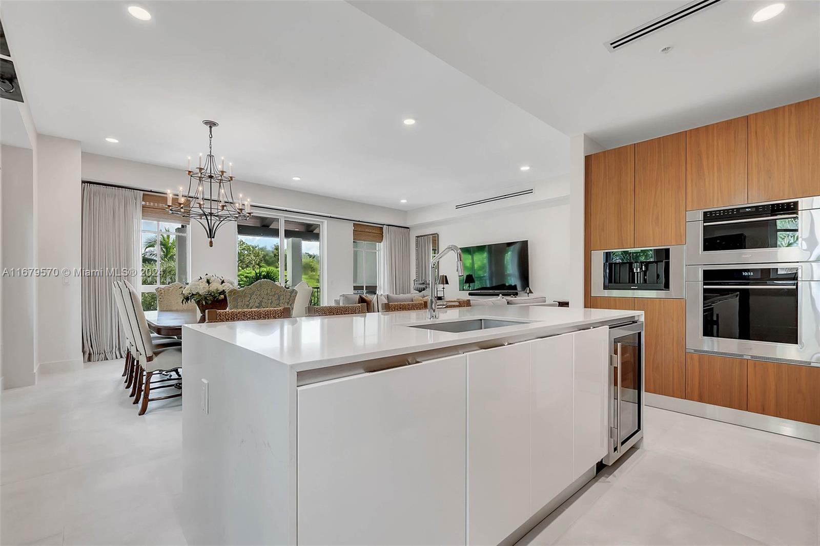 CORAL GABLES COUNTRY CLUB - Residential