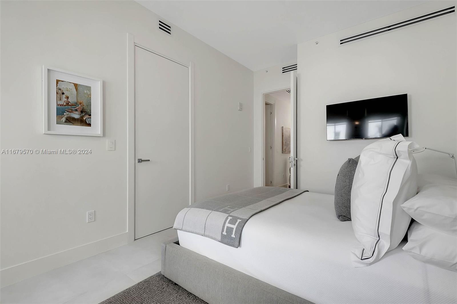 CORAL GABLES COUNTRY CLUB - Residential