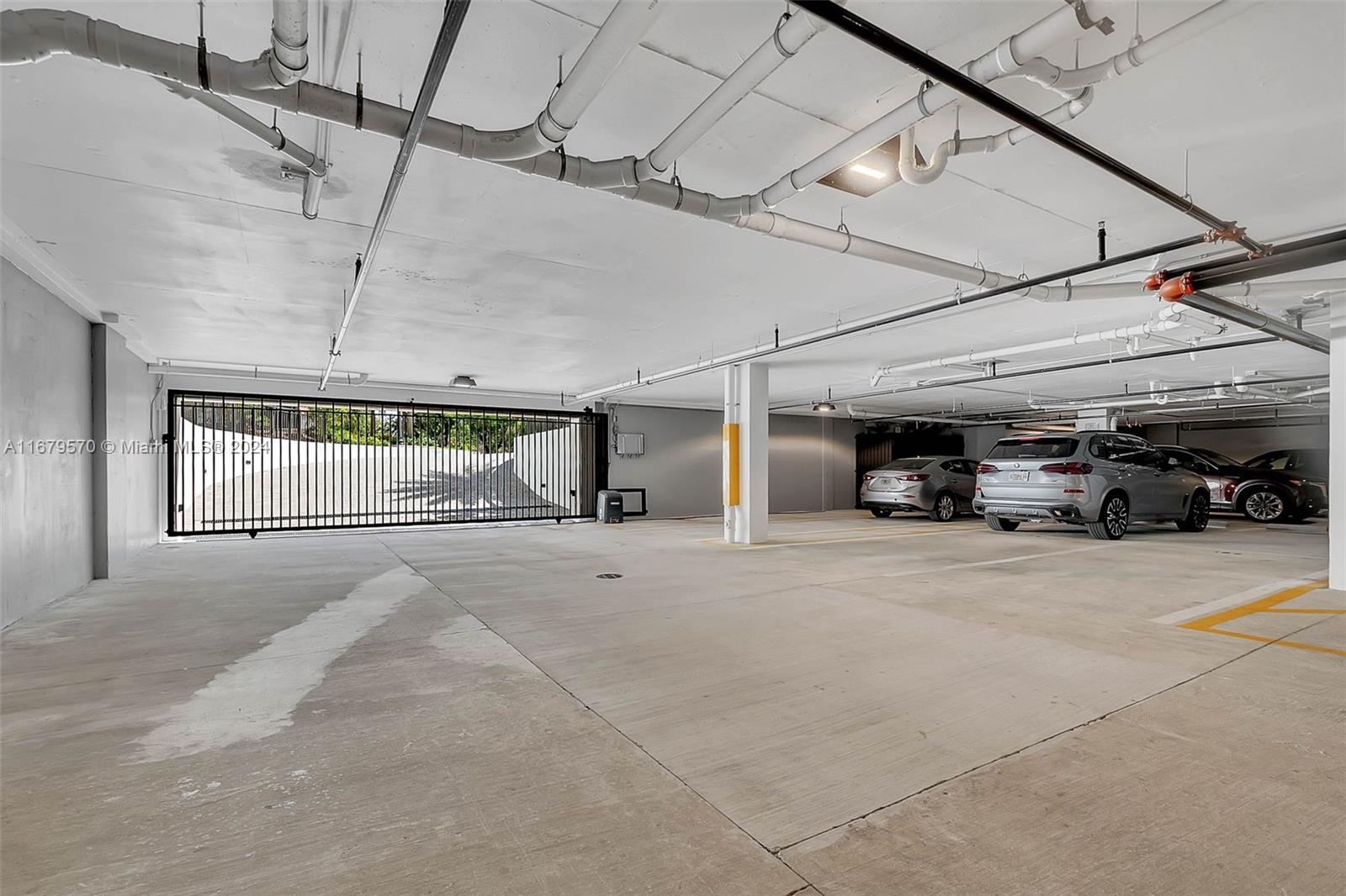 CORAL GABLES COUNTRY CLUB - Residential