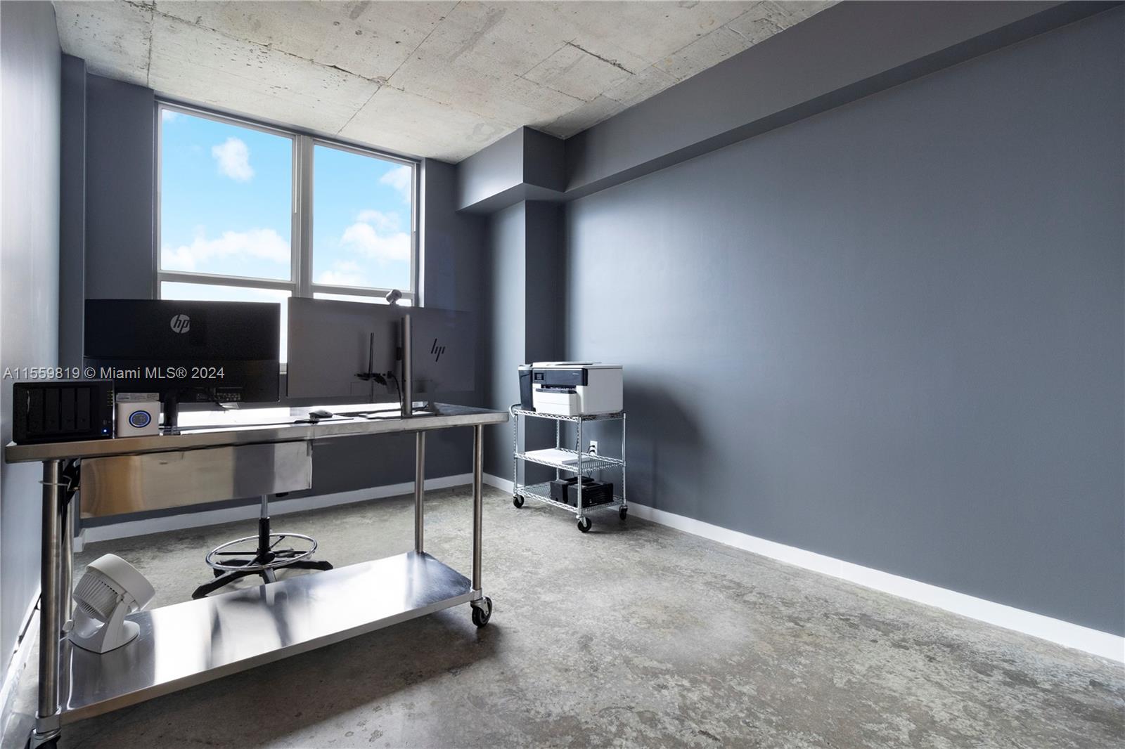 THE LOFT DOWNTOWN II COND - Residential