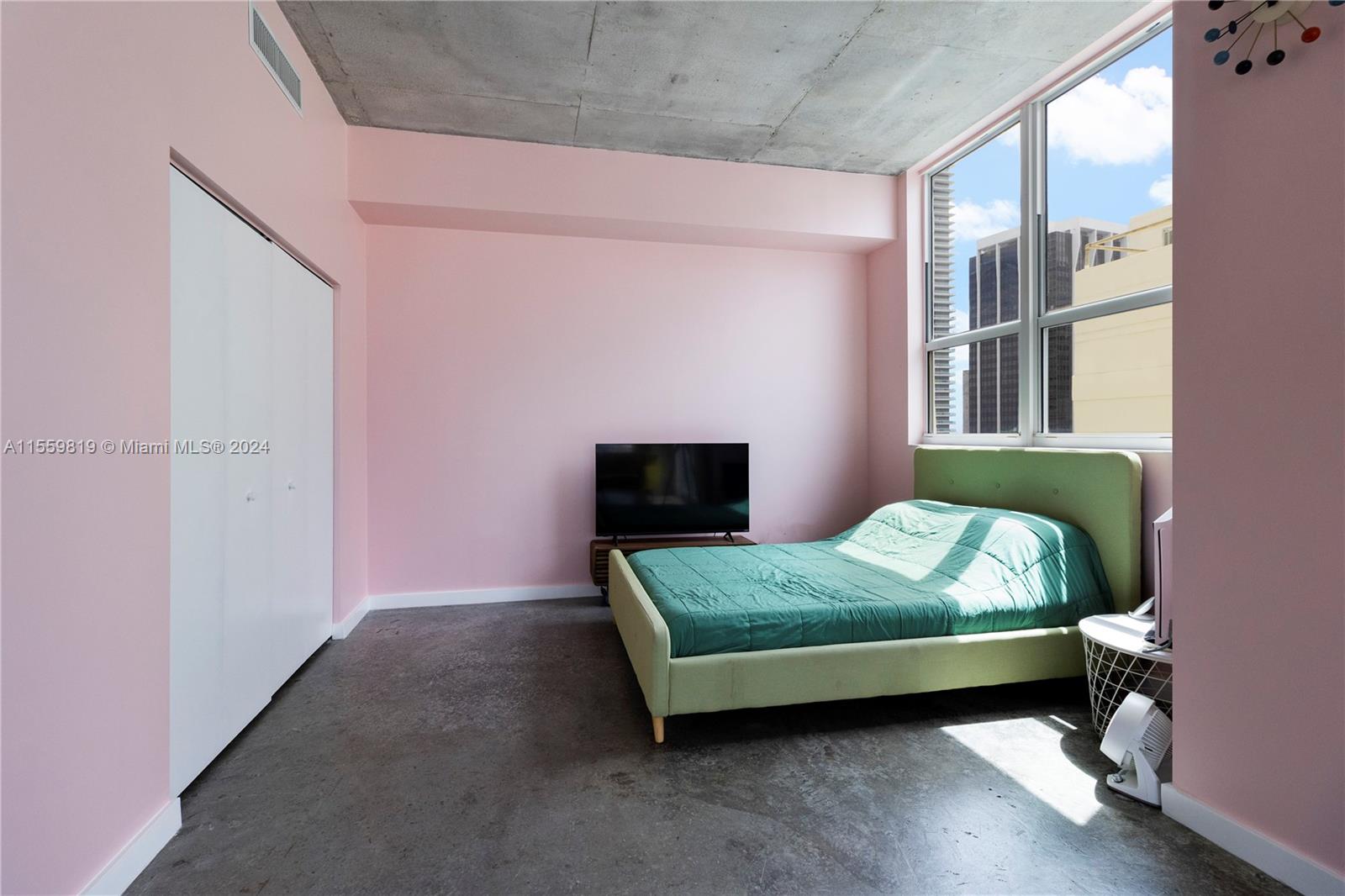 THE LOFT DOWNTOWN II COND - Residential