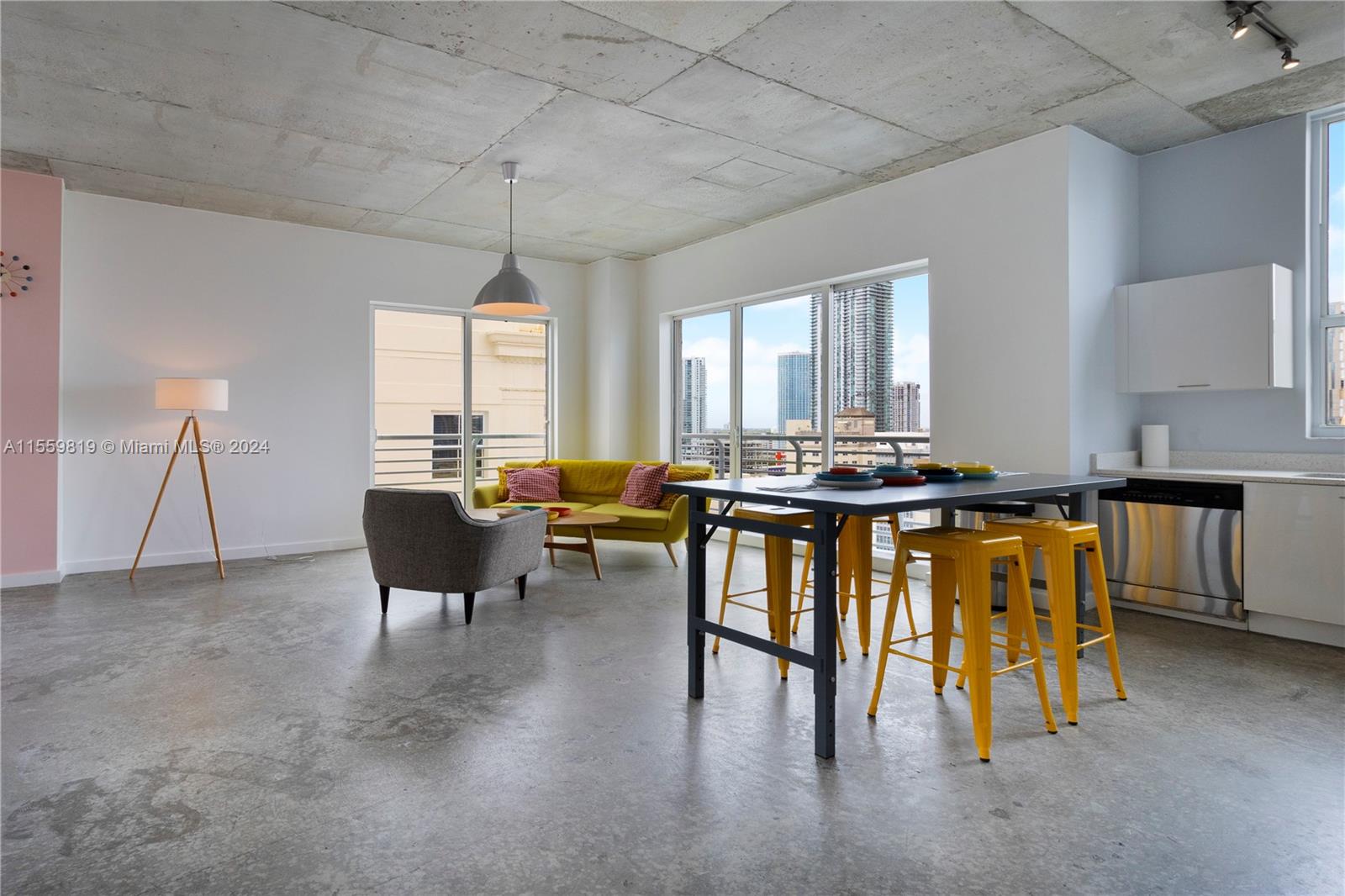 THE LOFT DOWNTOWN II COND - Residential