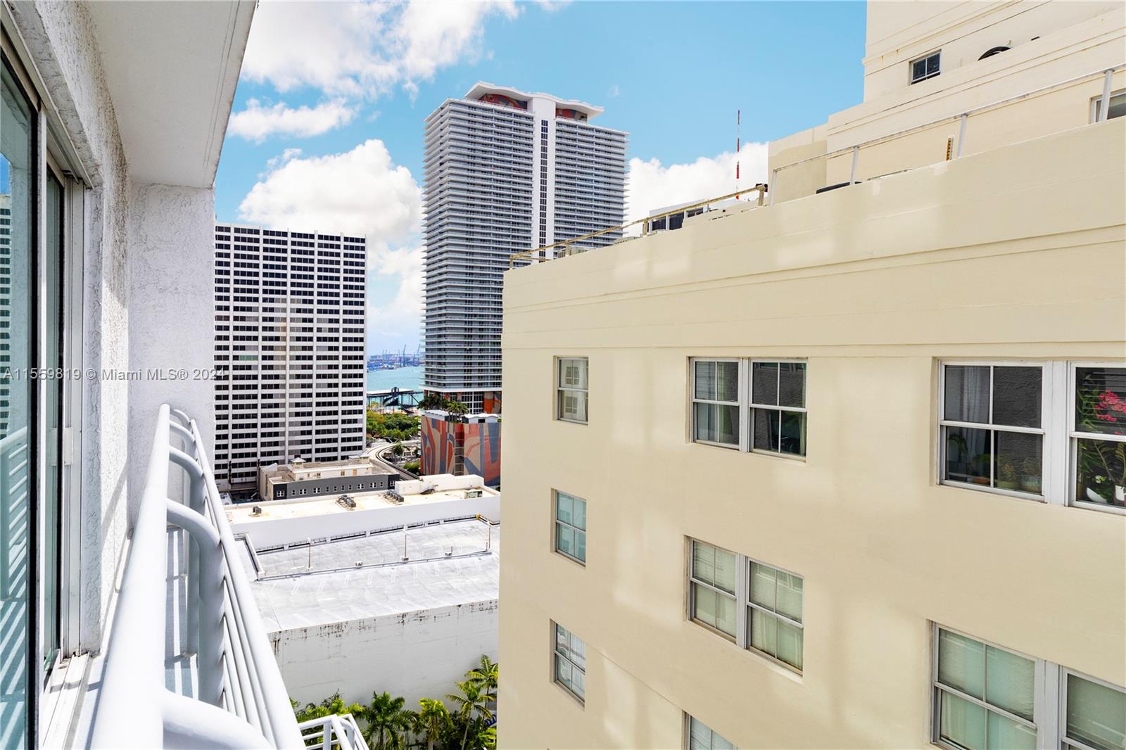 THE LOFT DOWNTOWN II COND - Residential