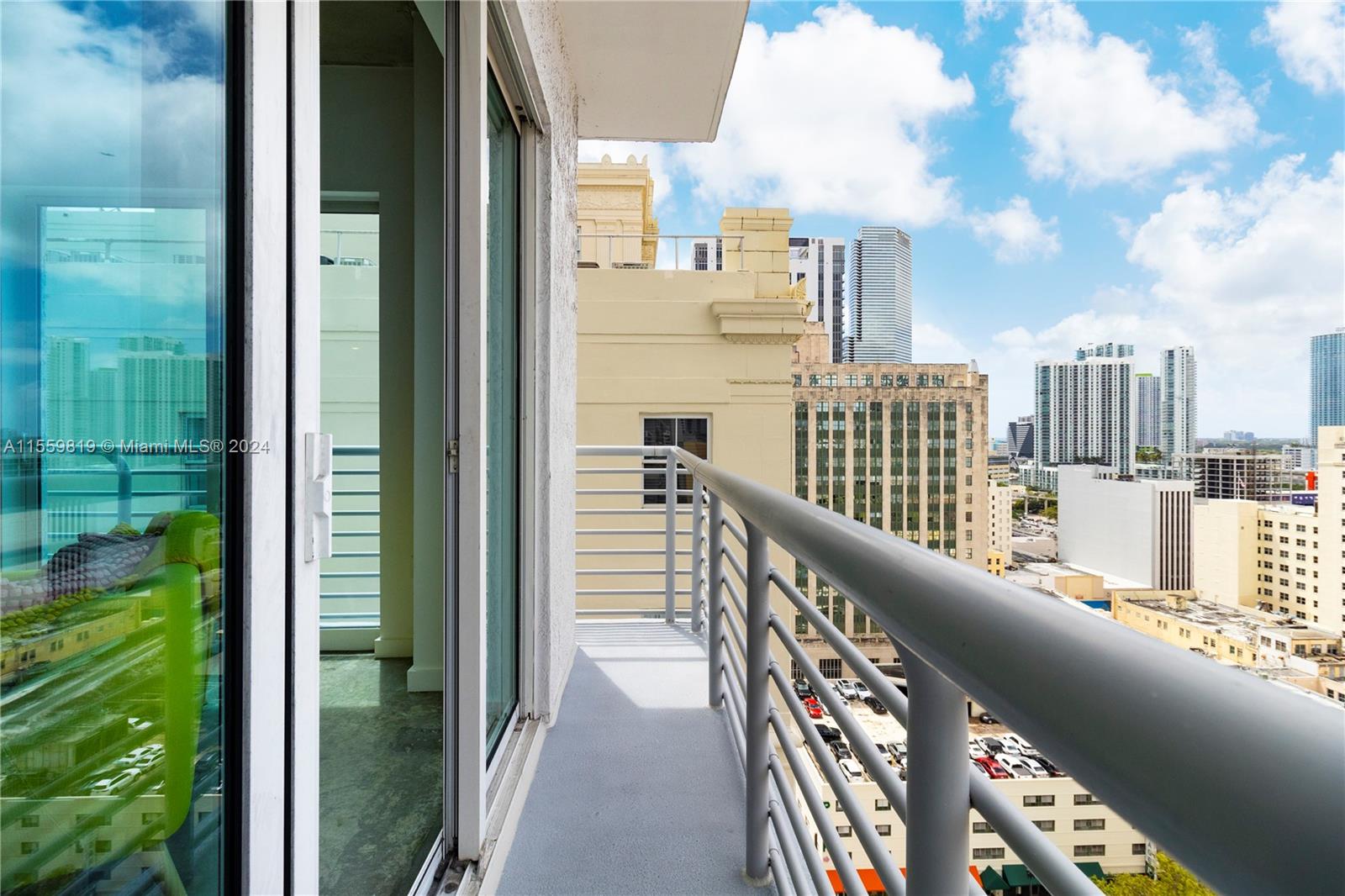THE LOFT DOWNTOWN II COND - Residential