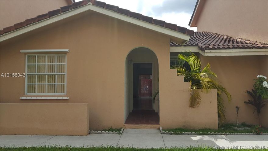 BEAUTIFUL 1 STORY VILLA IN L'AMBIANCE TOWNHOME COMMUNITY, RECENTLY REMODELED, ALMOST NEW APPLIANCES, AND SPACIOUS KITCHEN, QUIET NEGHBORHOOD, CAR SHOPPING CENTER, RESTAURANTS, SCHOOLS, NO PET ALLOWED. READ BROKER REMARKS.