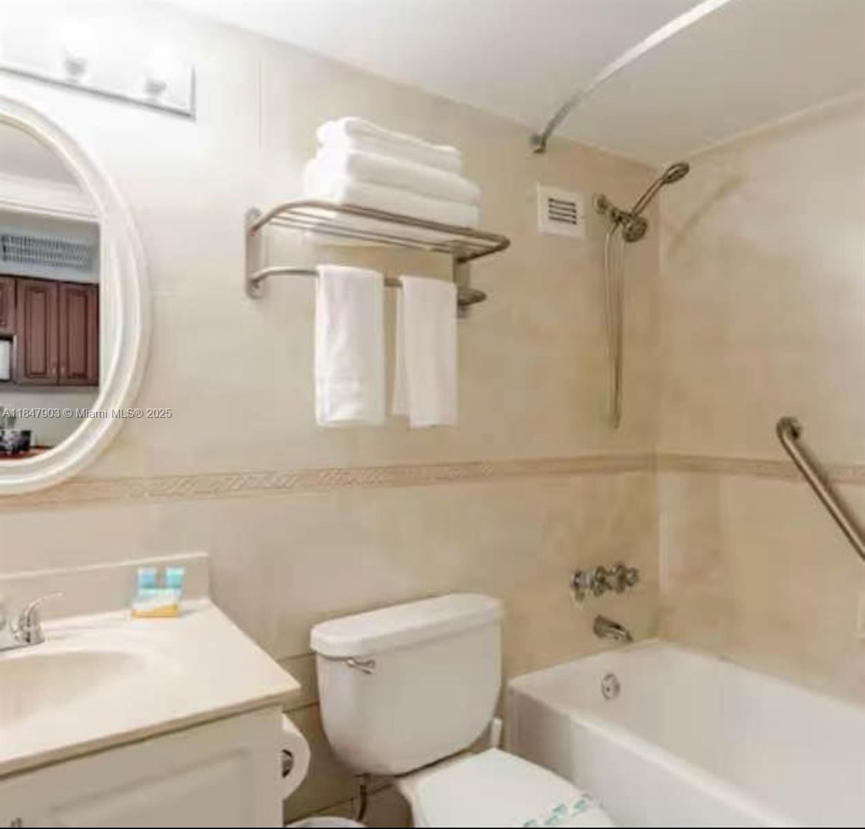 THE AVENTURA BEACH CLUB C - Residential