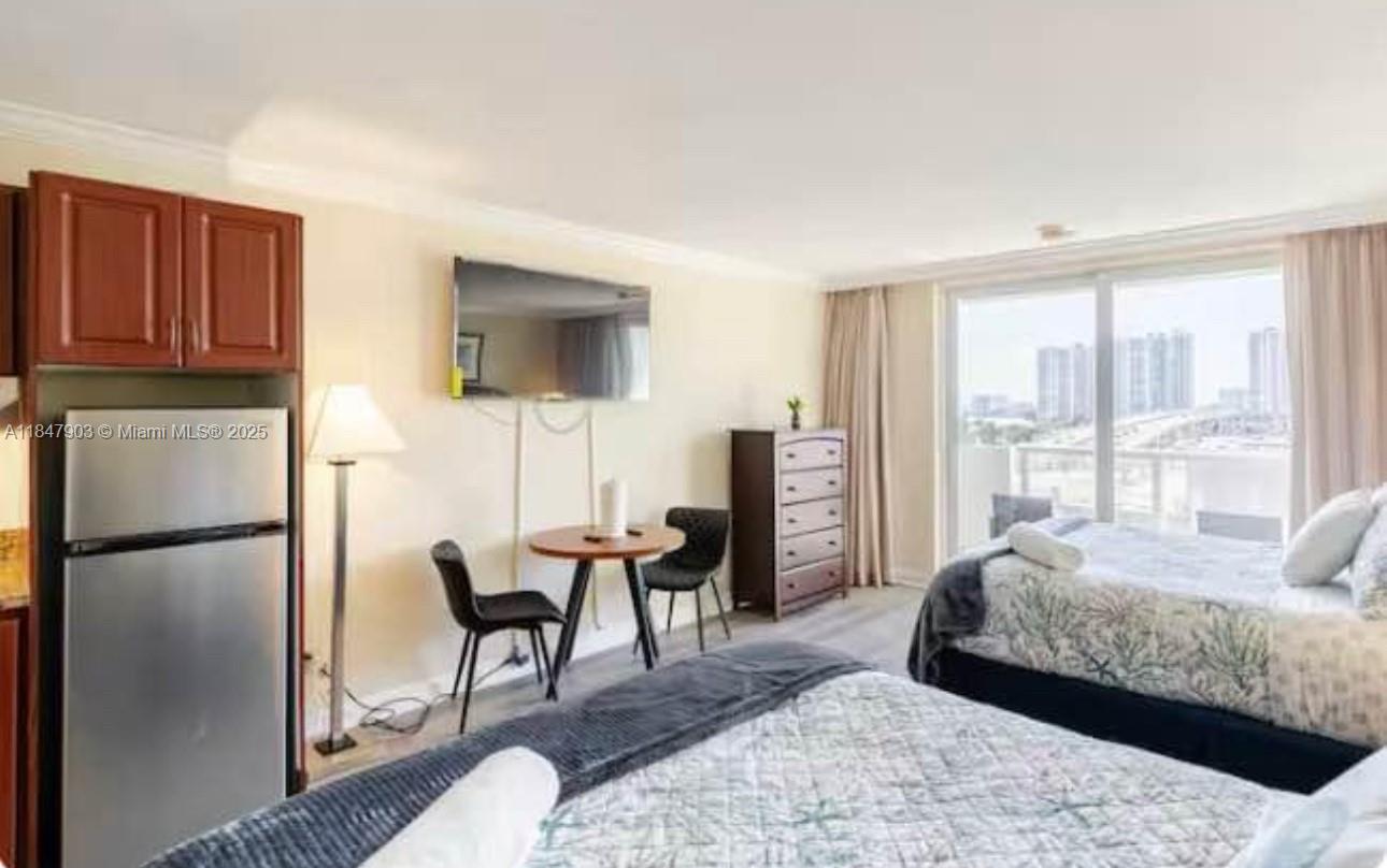 THE AVENTURA BEACH CLUB C - Residential