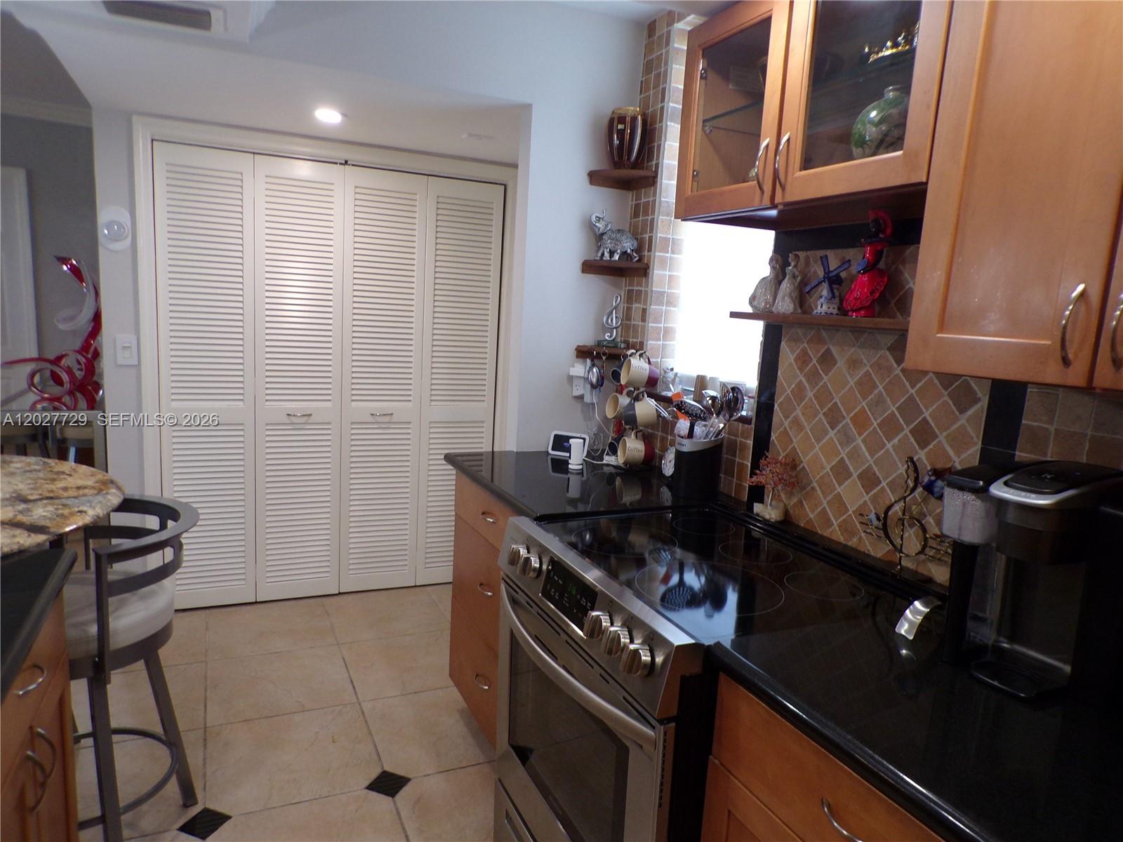 POINT EAST SEC 4 CONDO - Residential