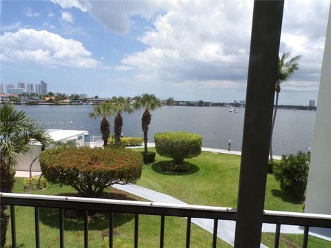 Tiny photo for 3010 Marcos Dr #R314, Aventura, FL 33160 (MLS # A12027729)