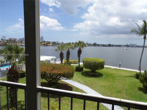 Tiny photo for 3010 Marcos Dr #R314, Aventura, FL 33160 (MLS # A12027729)
