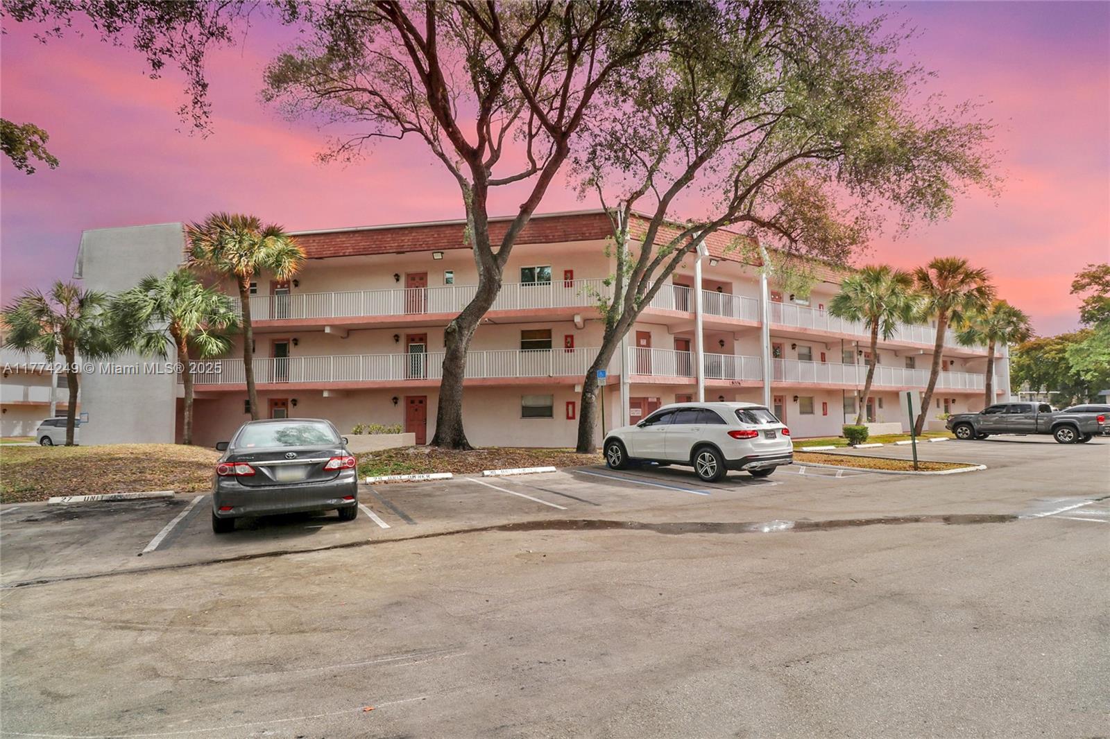 Property for Sale at 8004 Lagos De Campo Blvd C-305, Tamarac, Broward County, Florida - Bedrooms: 2 
Bathrooms: 2  - $189,000