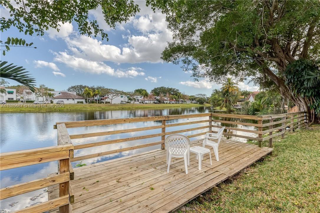 VILLAGES OF HILLSBORO - Residential Lease