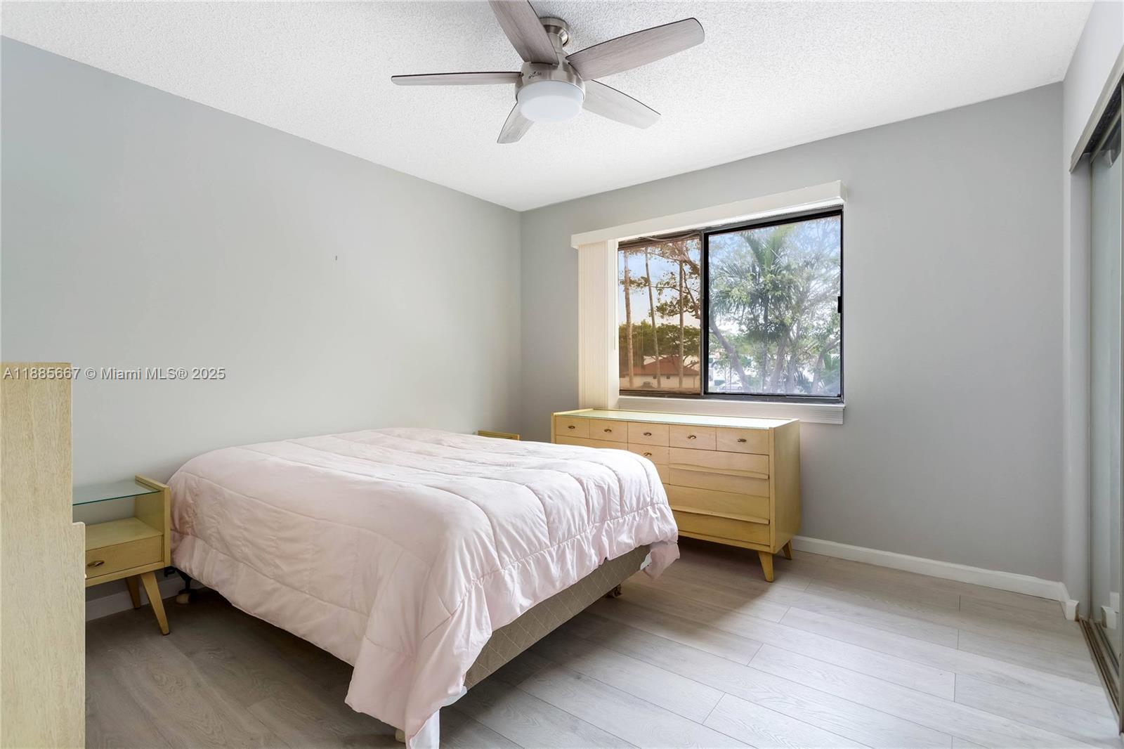 VILLAGES OF HILLSBORO - Residential Lease