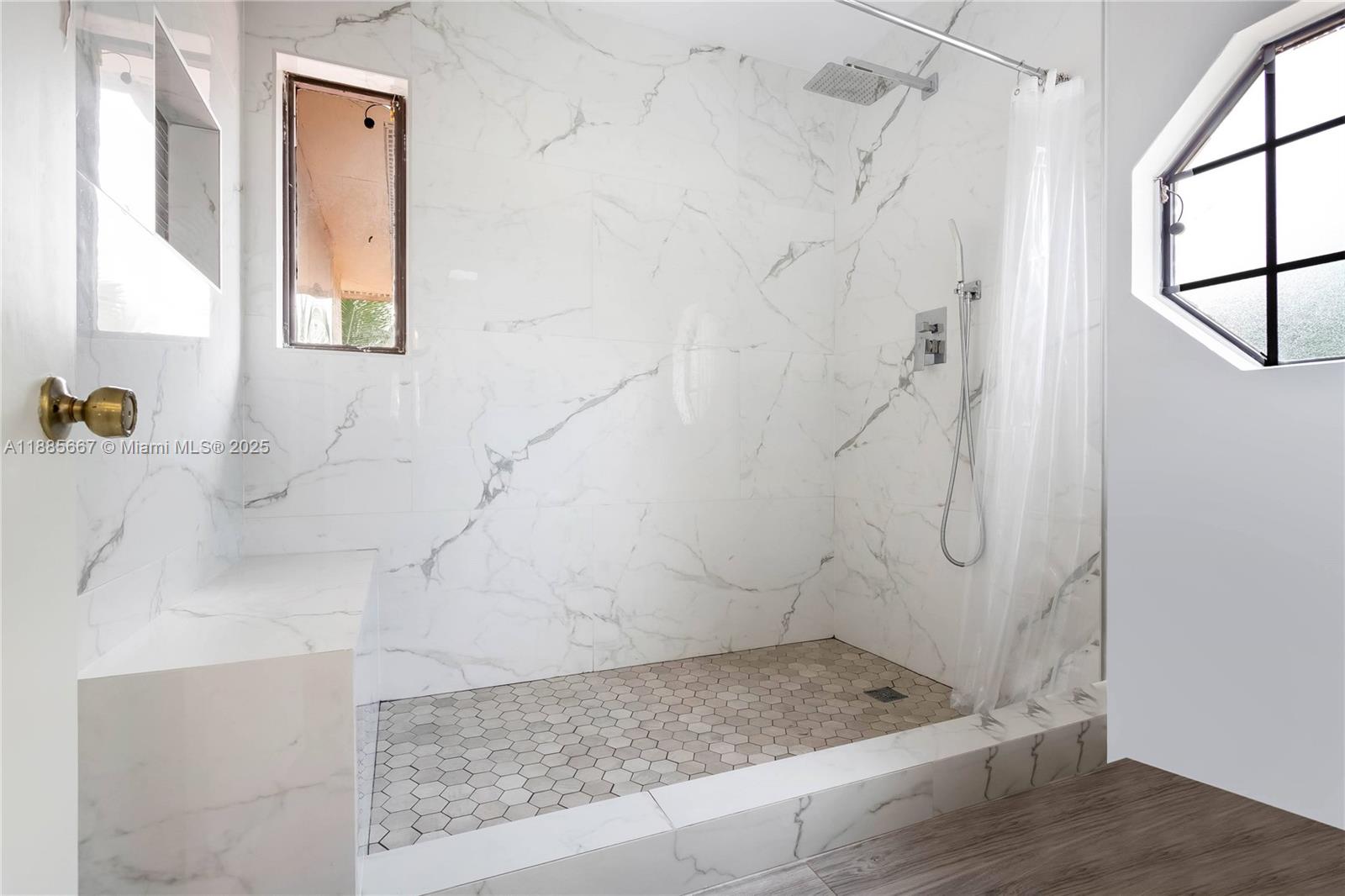 VILLAGES OF HILLSBORO - Residential Lease