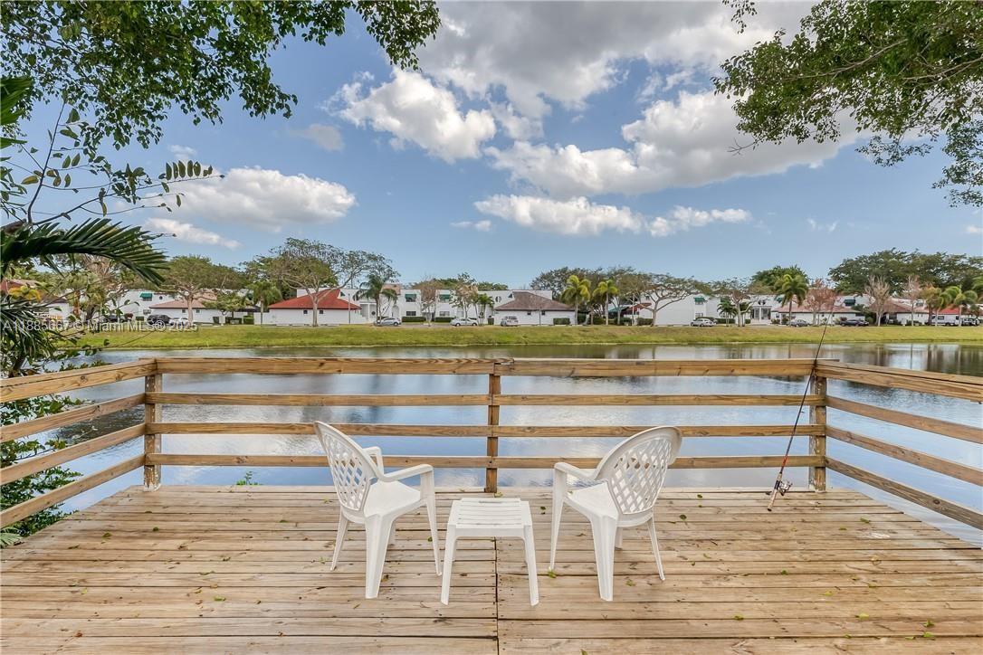 VILLAGES OF HILLSBORO - Residential Lease