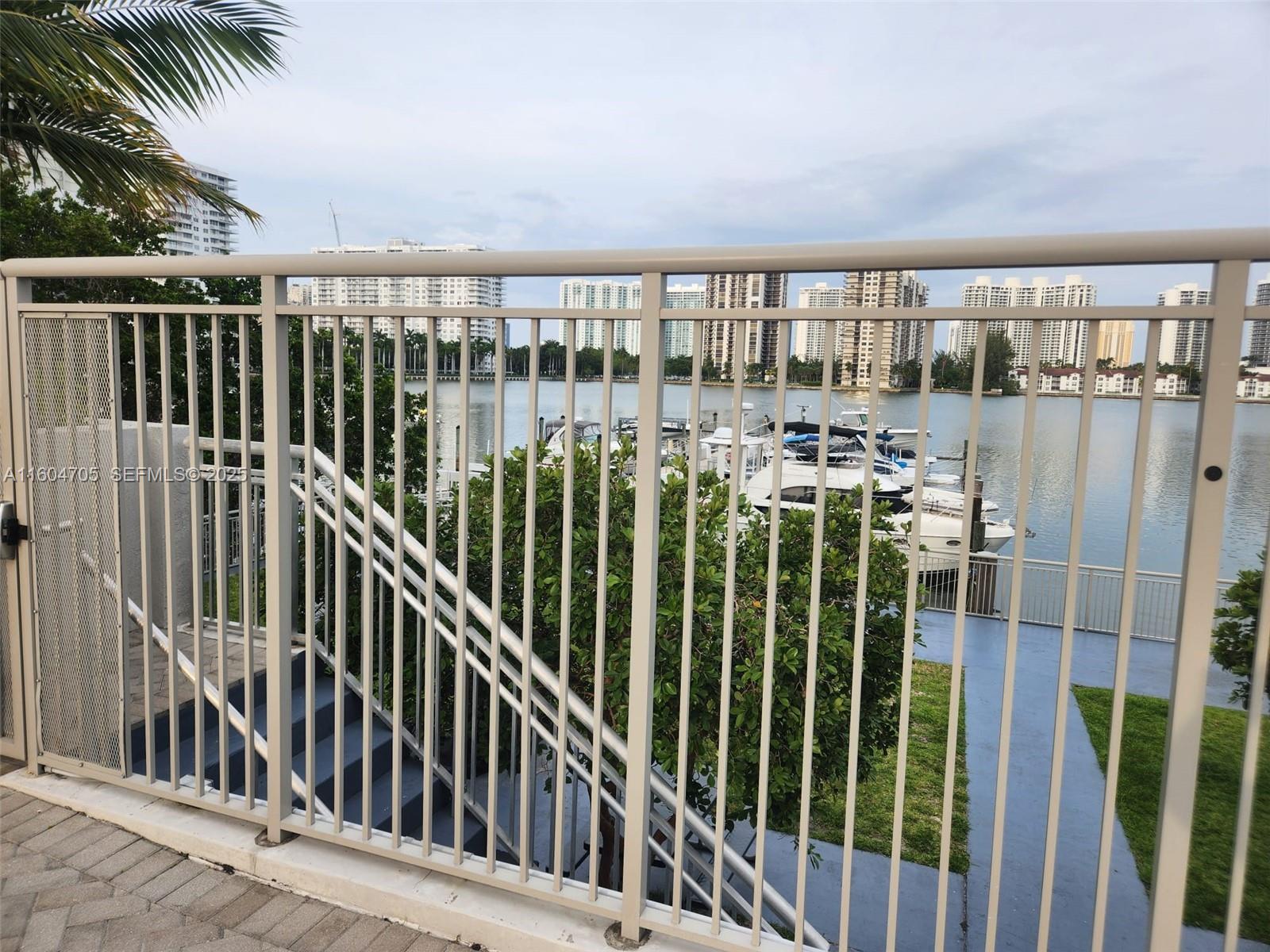 DEL PRADO MARINA - Residential