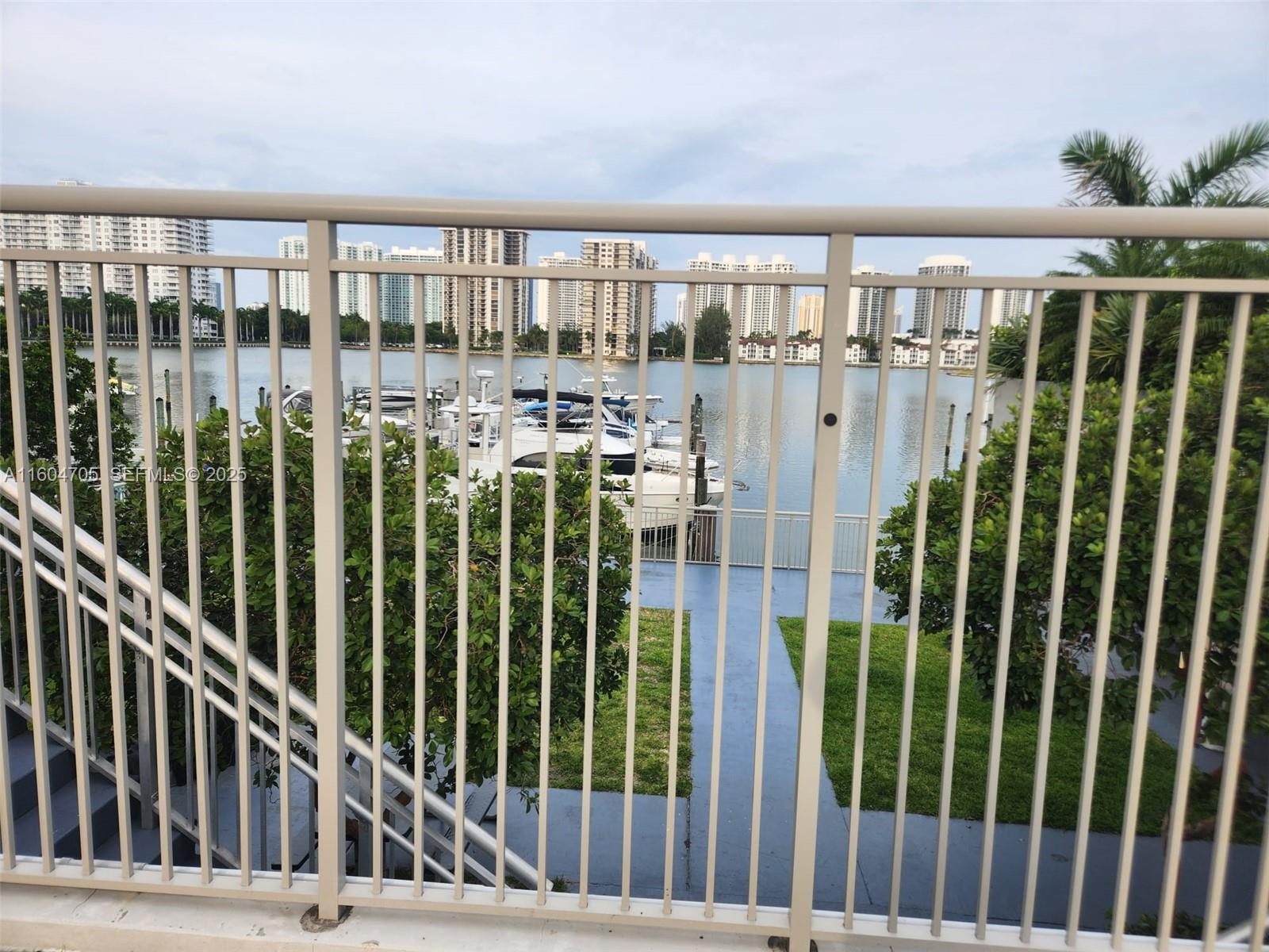 DEL PRADO MARINA - Residential