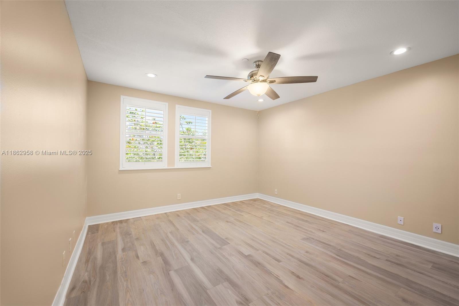 HILLSBORO SHORES - Residential