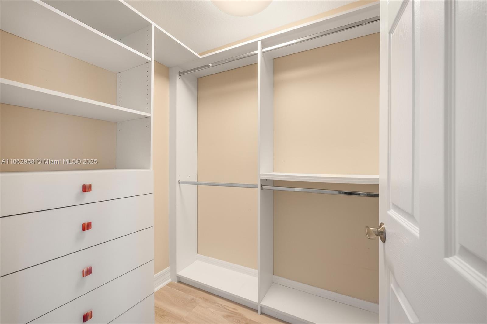 HILLSBORO SHORES - Residential