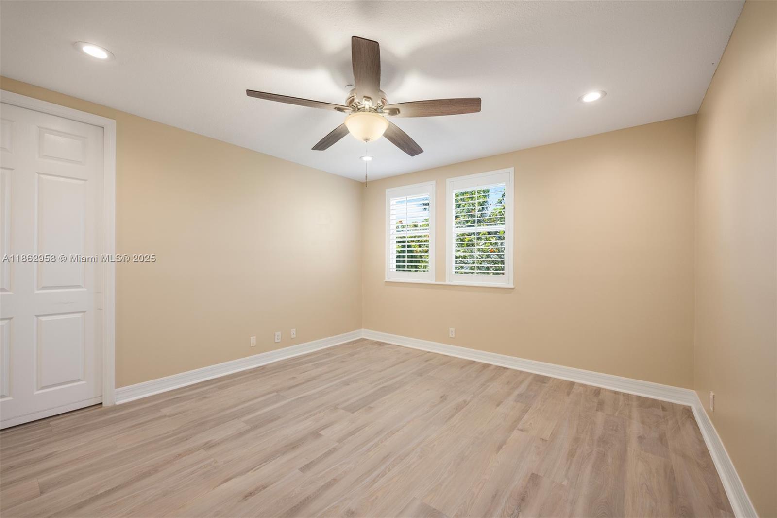 HILLSBORO SHORES - Residential