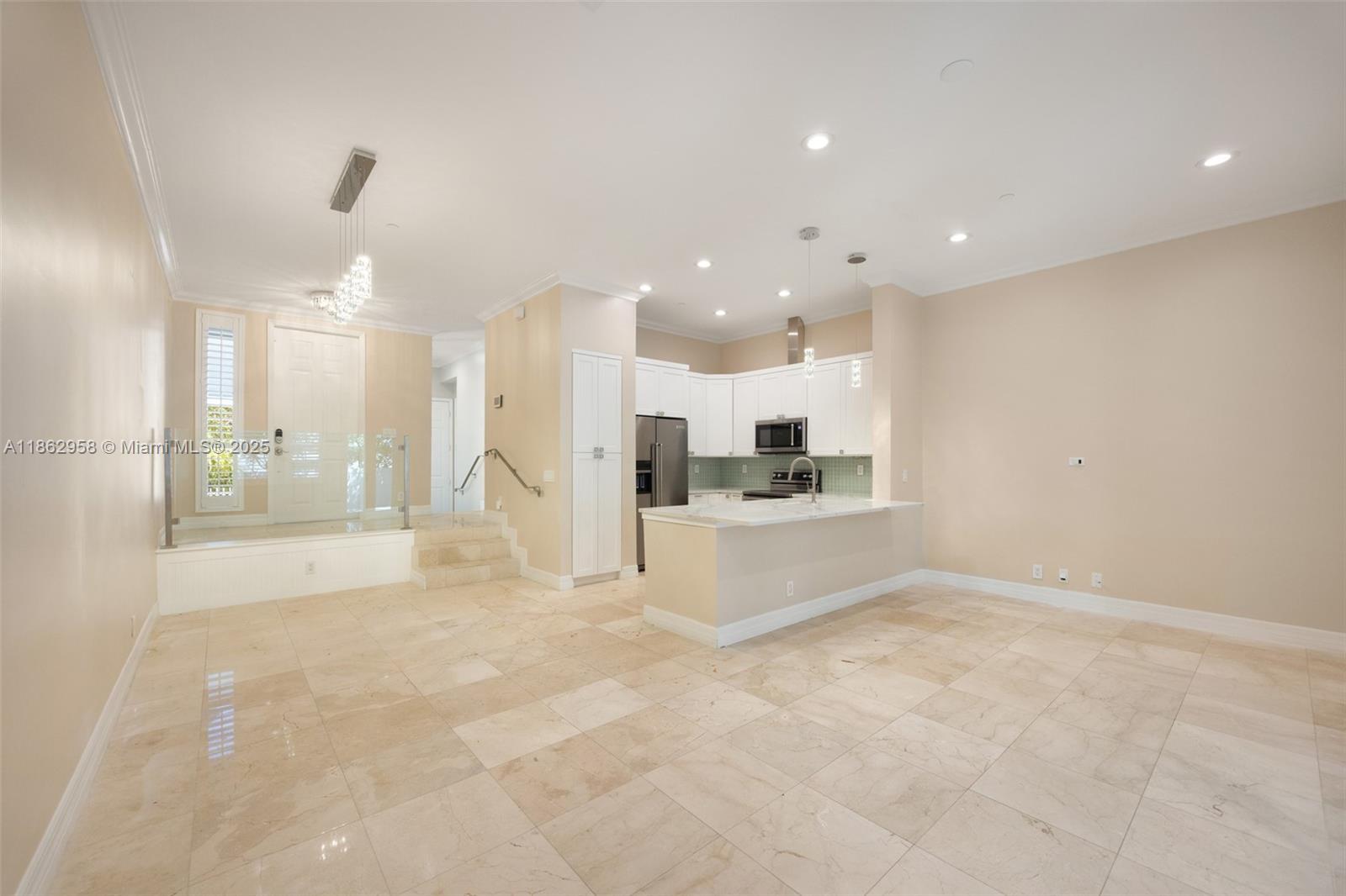 HILLSBORO SHORES - Residential