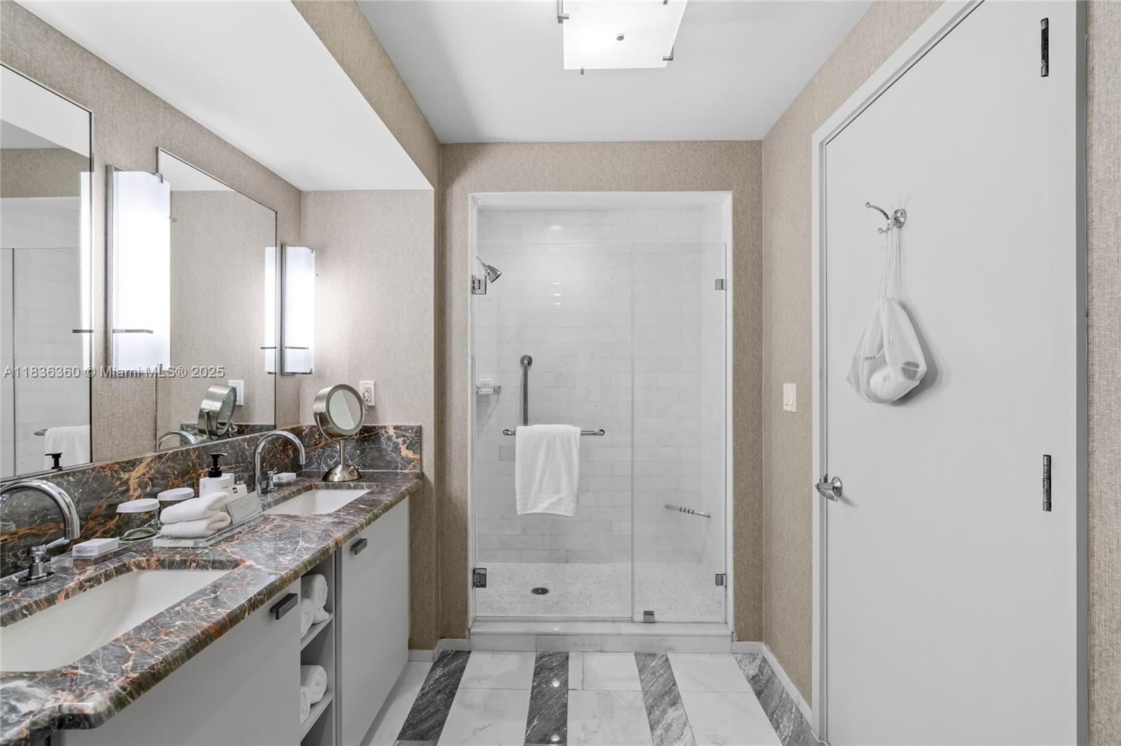 551 FLB CONDOMINIUM RESID - Residential