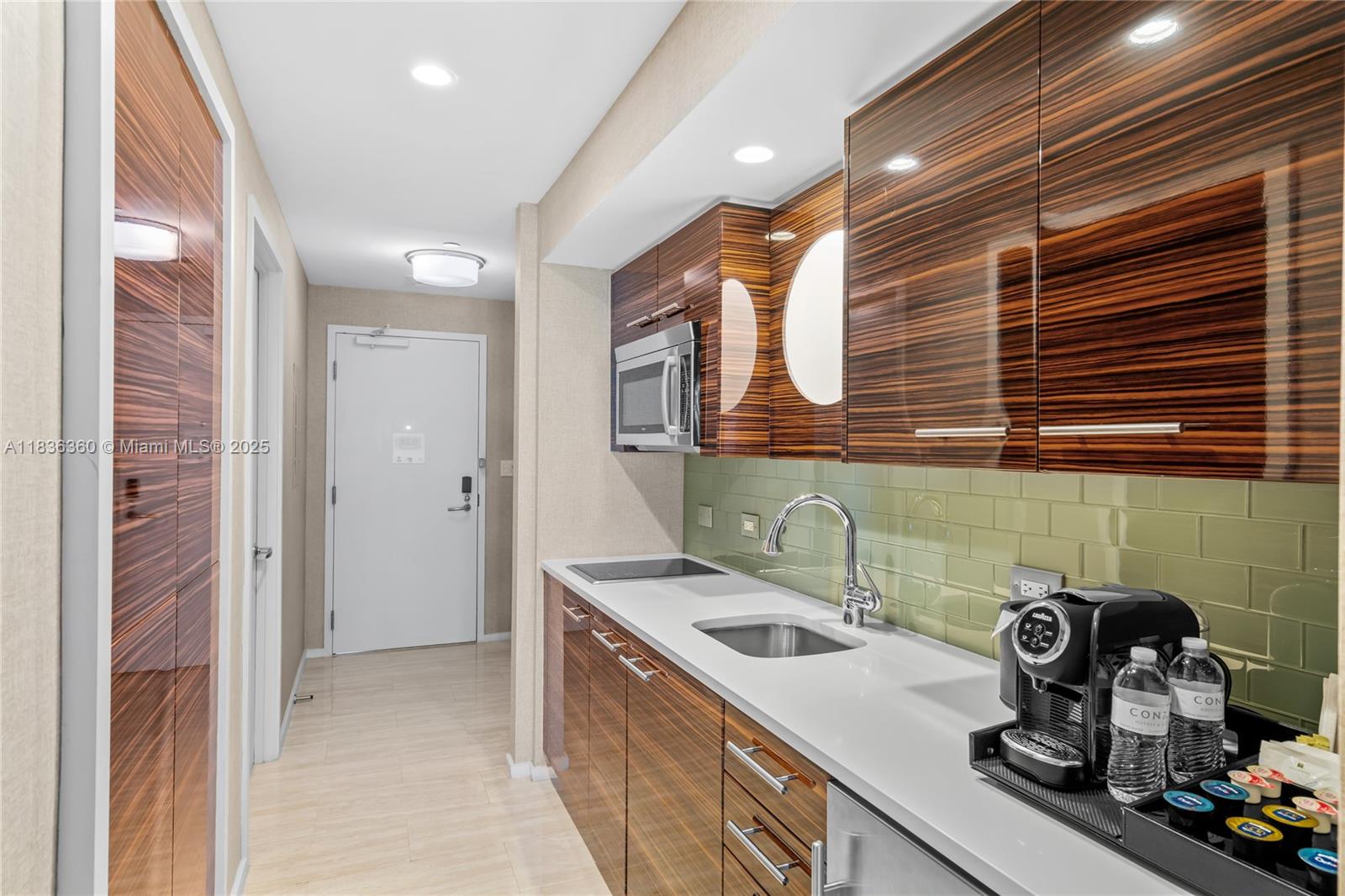 551 N Fort Lauderdale Beach Blvd R1909
