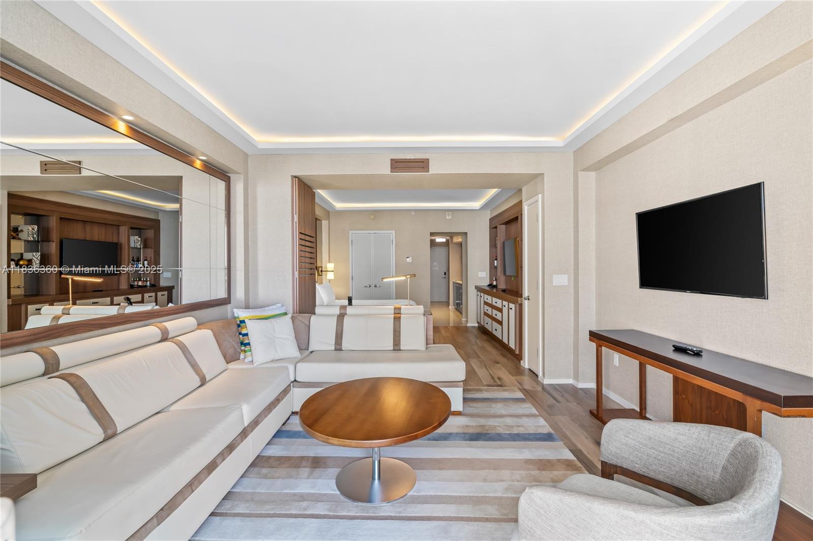 551 FLB CONDOMINIUM RESID - Residential