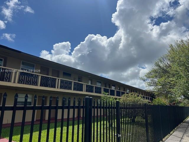 TROPICAL MANOR CONDO - Residential Lease